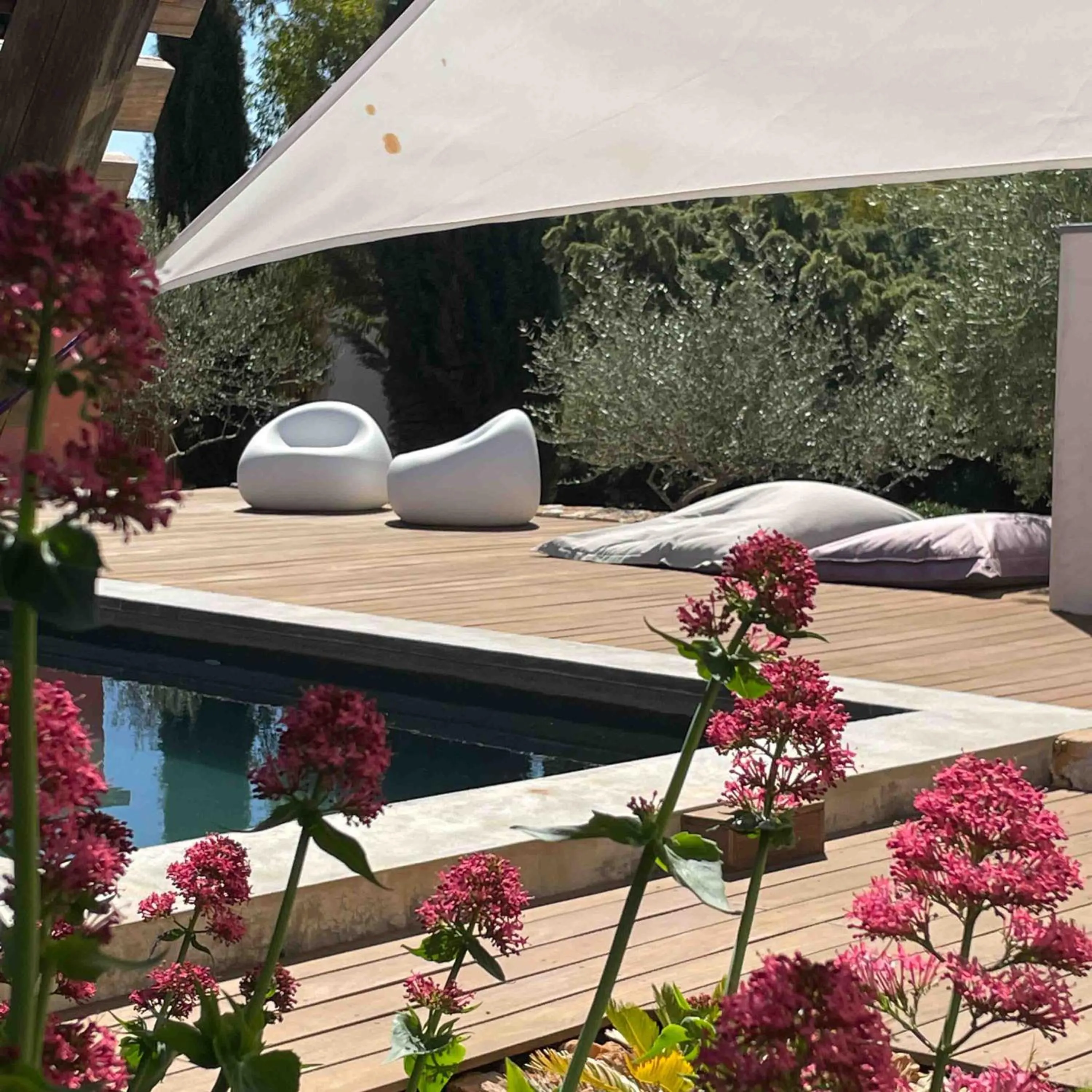 Swimming pool in 4u Bed & Spa