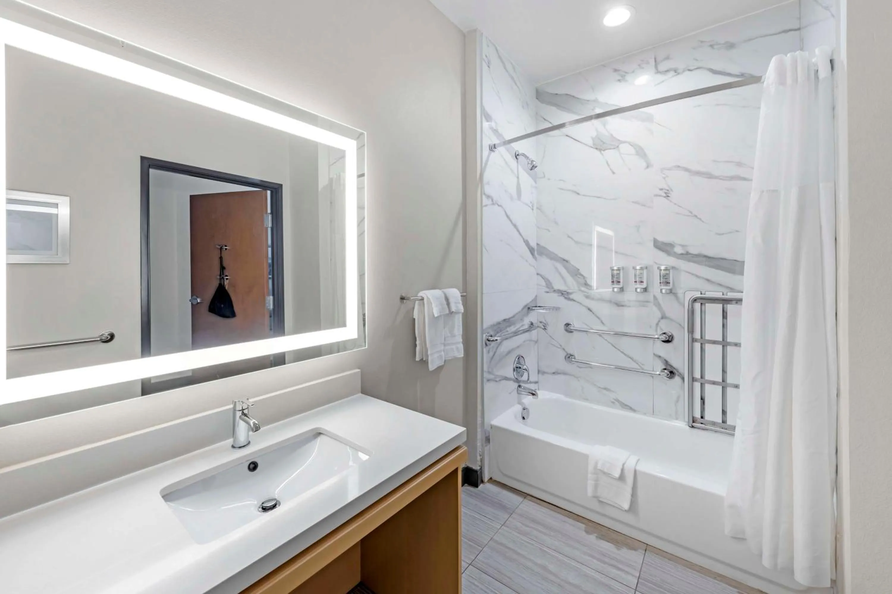 Bathroom in Best Western Plus Chickasha Inn