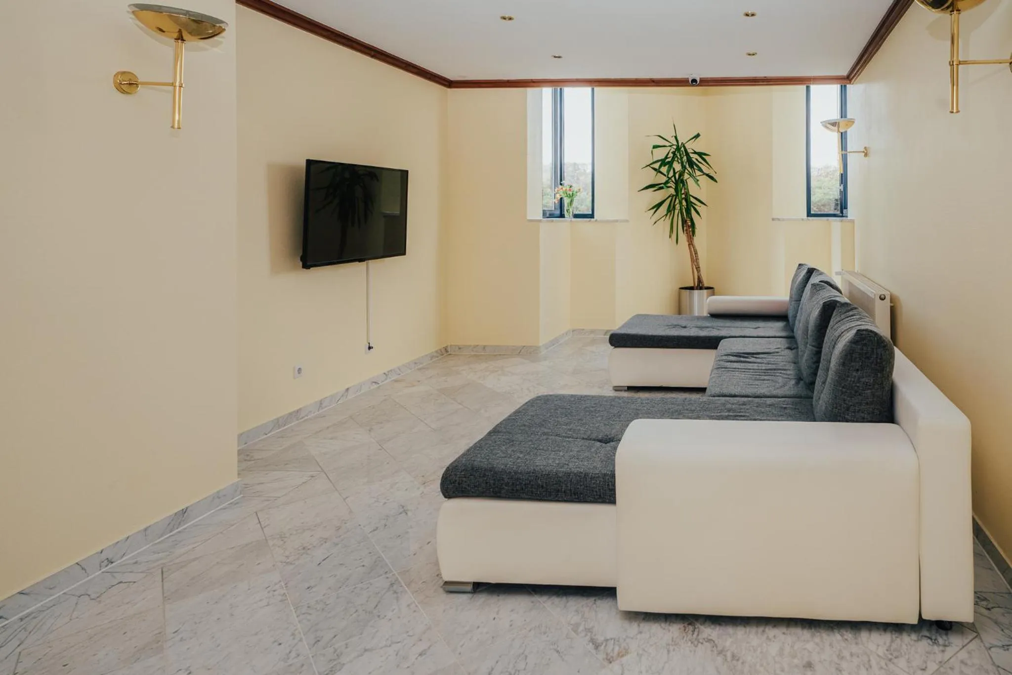 Communal lounge/ TV room in Lechpark Hotel