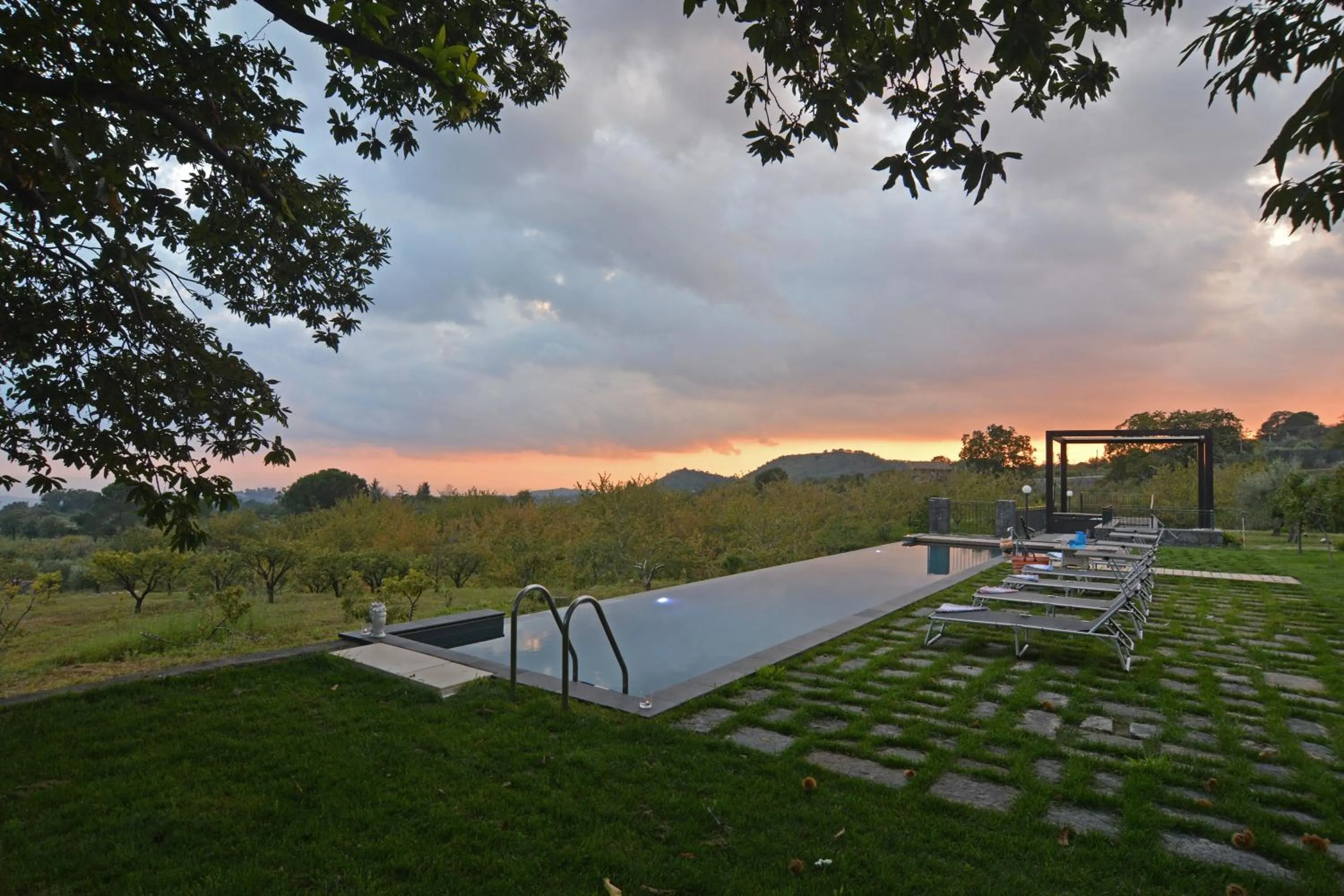 Swimming pool in Cirasa Luxury Country House