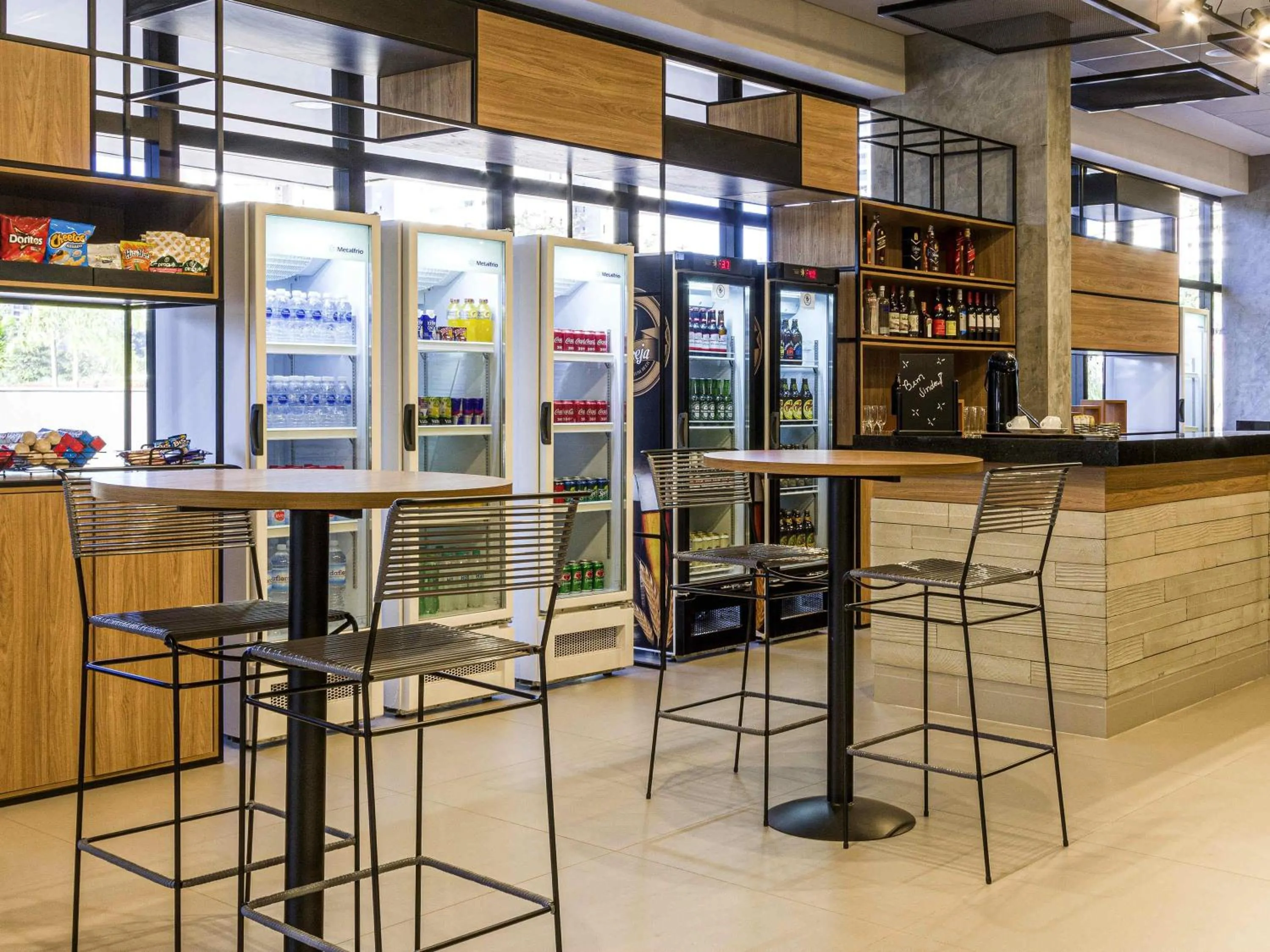 Lounge or bar in ibis Ribeirao Preto Vila do Golf