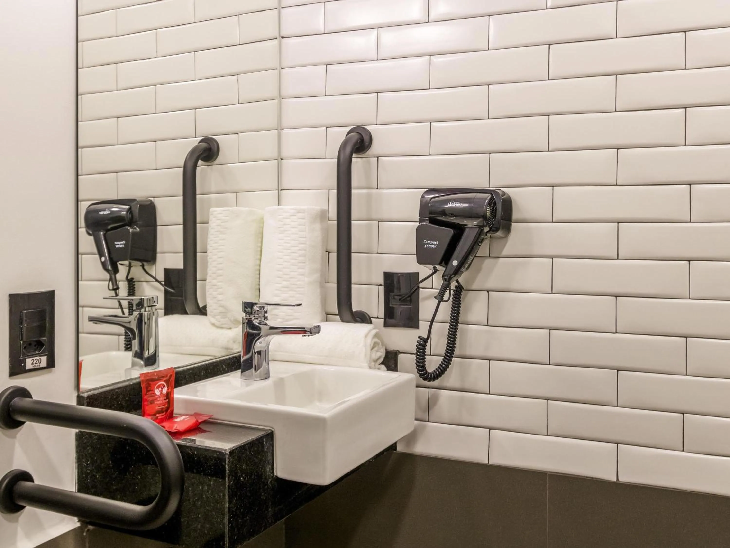 Bedroom in ibis Ribeirao Preto Vila do Golf