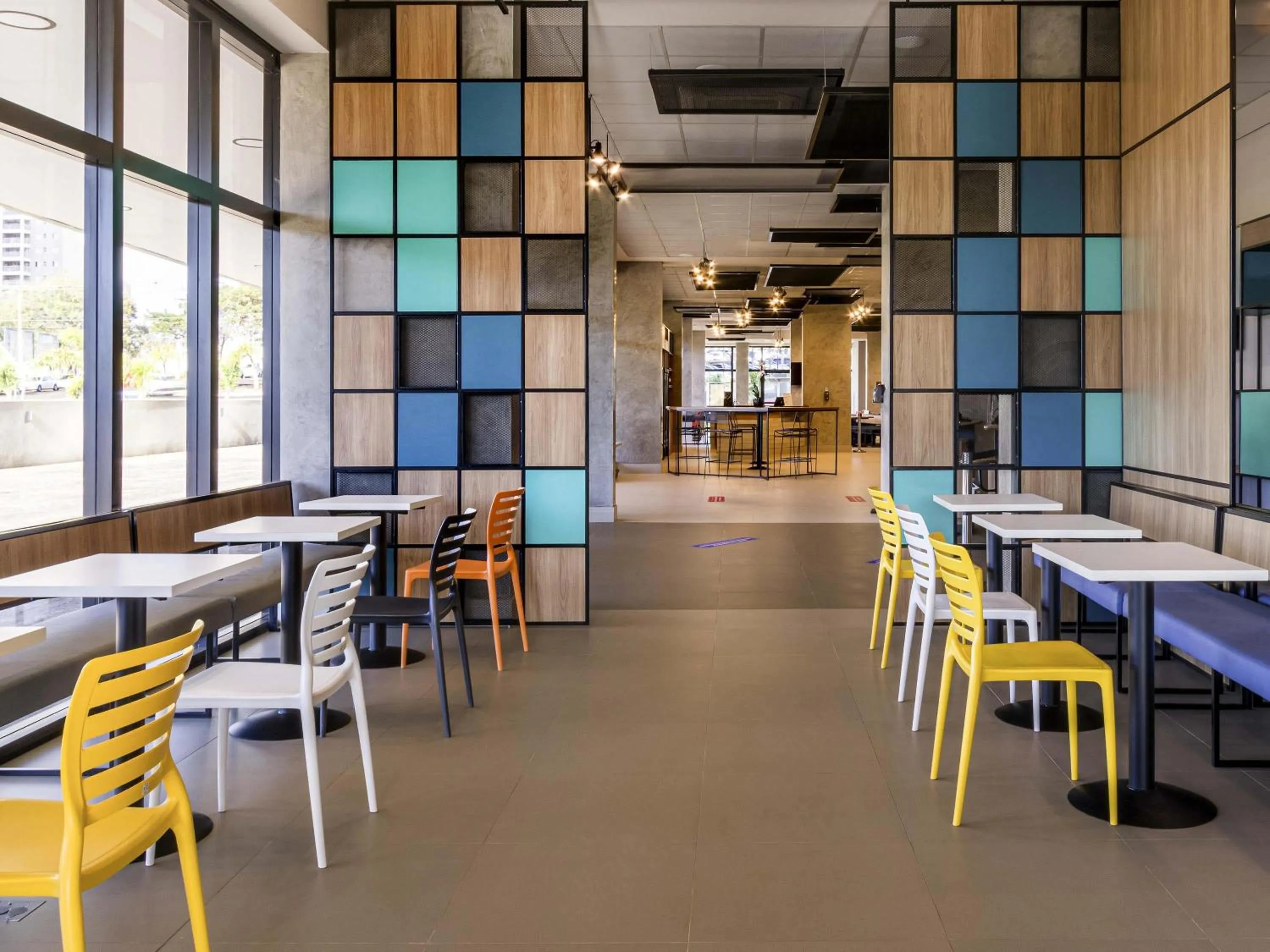 Restaurant/places to eat in ibis Ribeirao Preto Vila do Golf