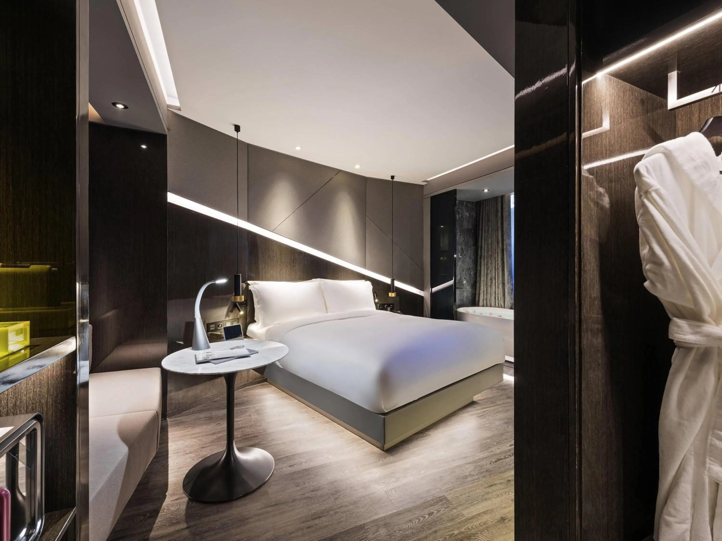 Bedroom, Bed in Novotel Yangzhou City Center