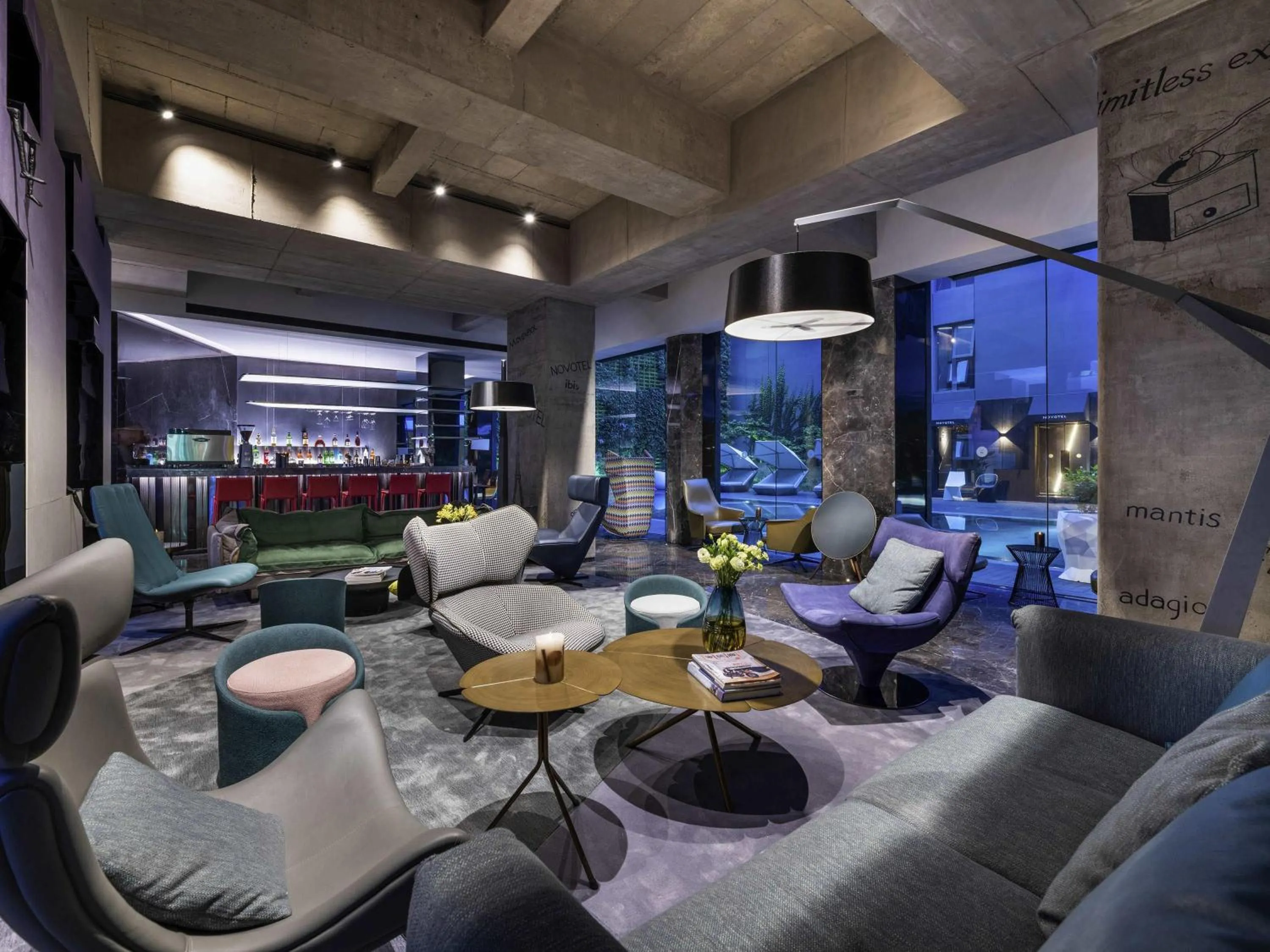 Lounge or bar in Novotel Yangzhou City Center