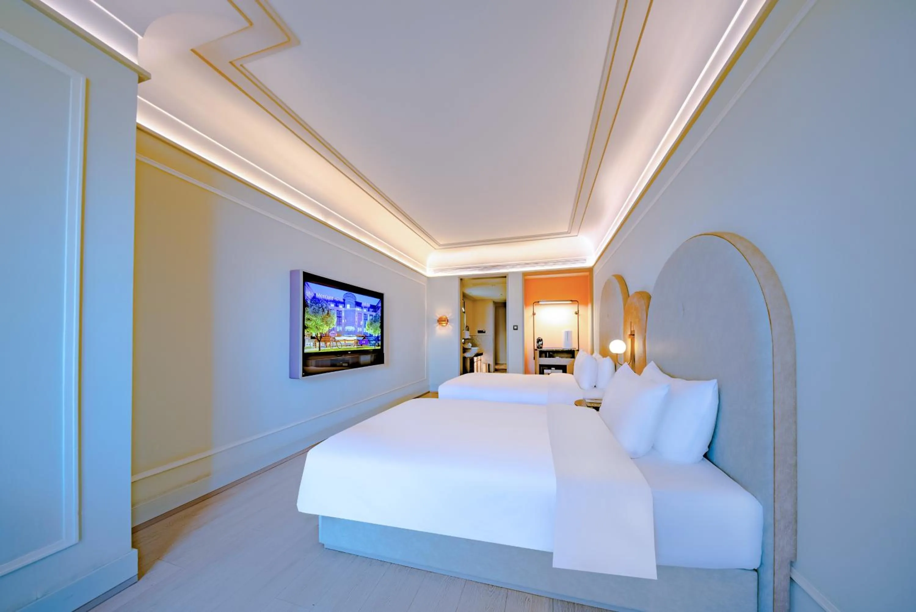 Bed in Mercure Lanzhou Downtown