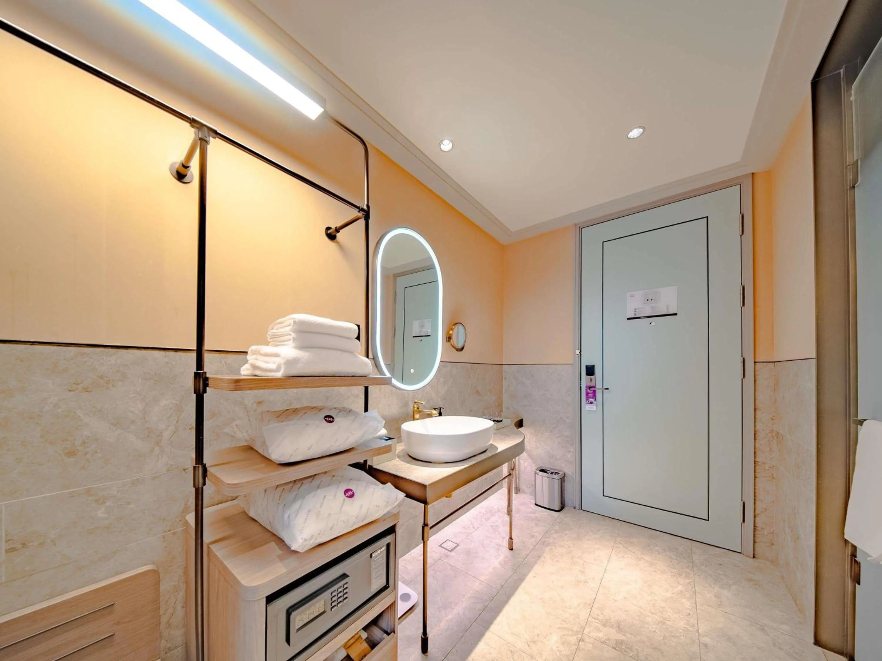 Bedroom in Mercure Lanzhou Downtown