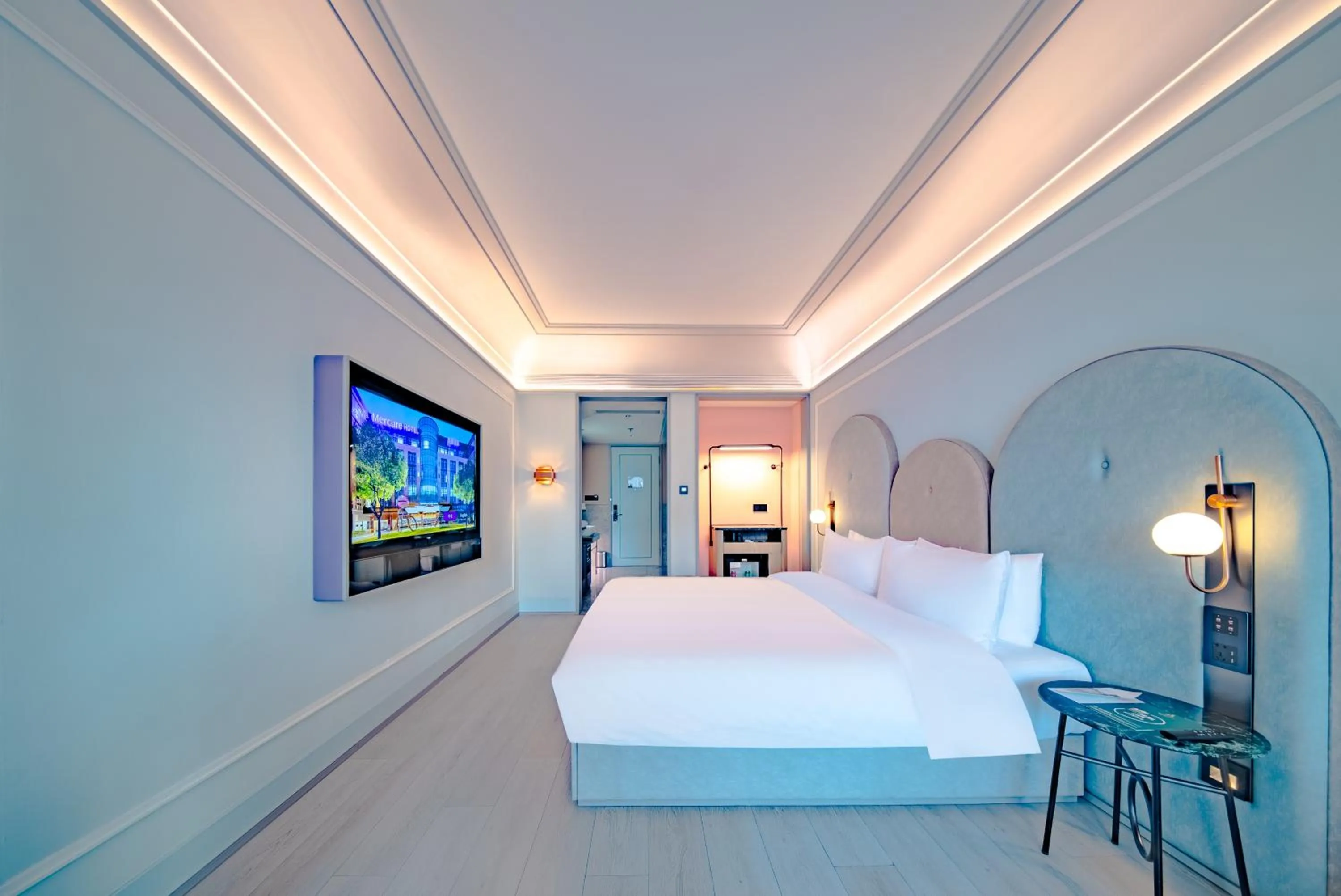 Bed in Mercure Lanzhou Downtown