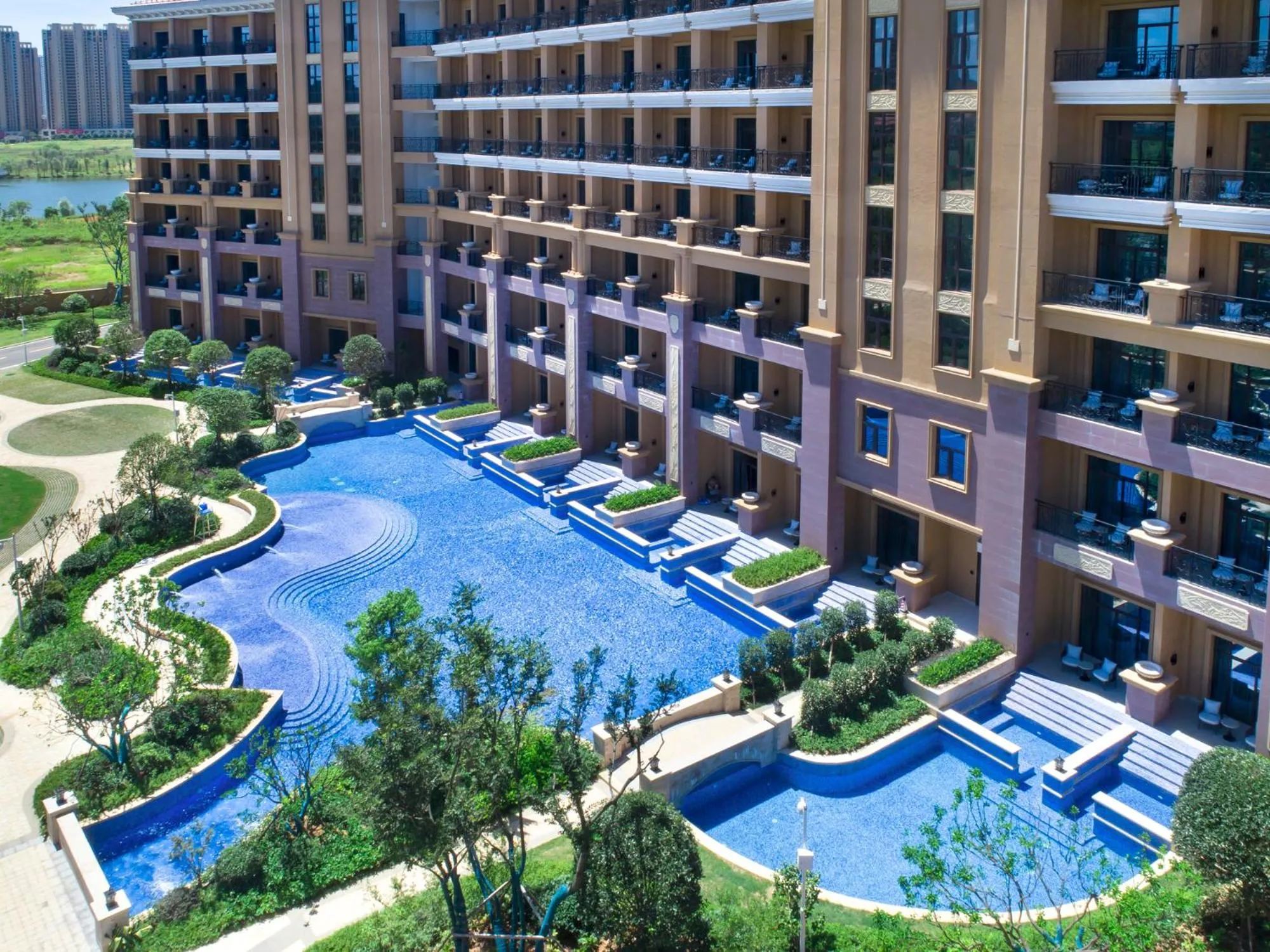 Property building in Pullman Yueyang