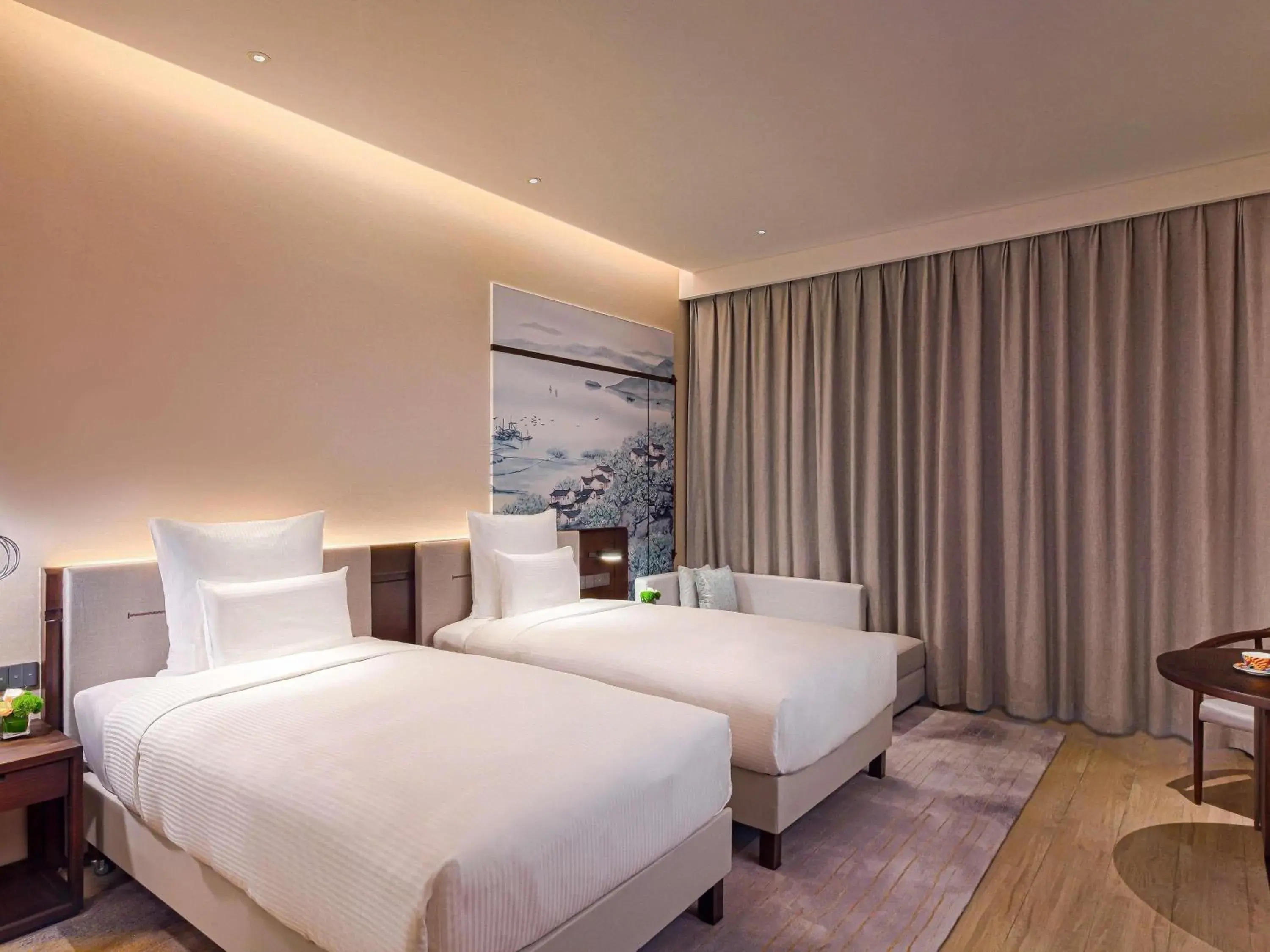 Executive Twin Room with View and Lounge Access in Pullman Yueyang Executive Twin Room with View and Lounge Access in Pullman Yueyang