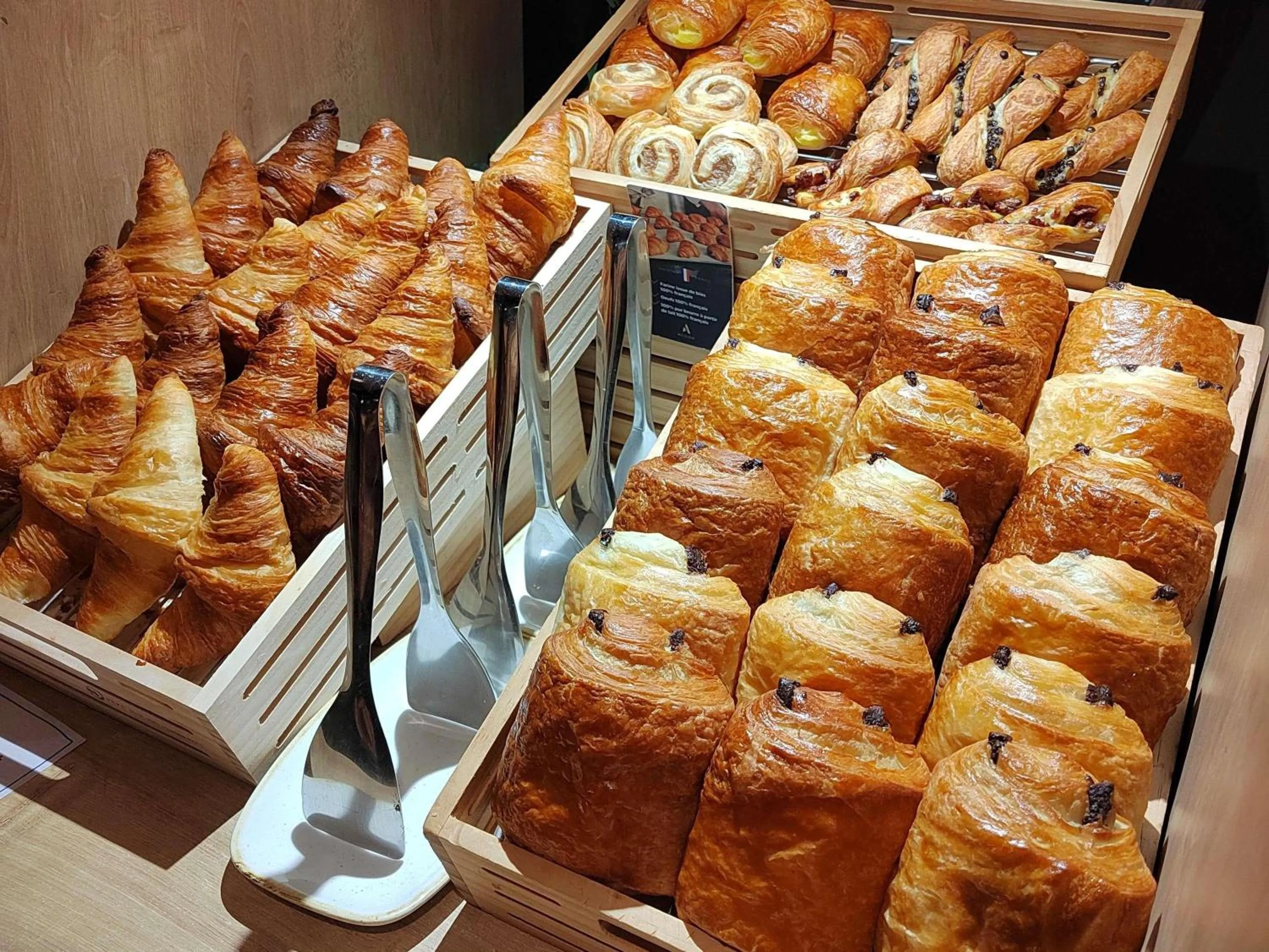 Breakfast in Ibis Montlhery Paris Sud