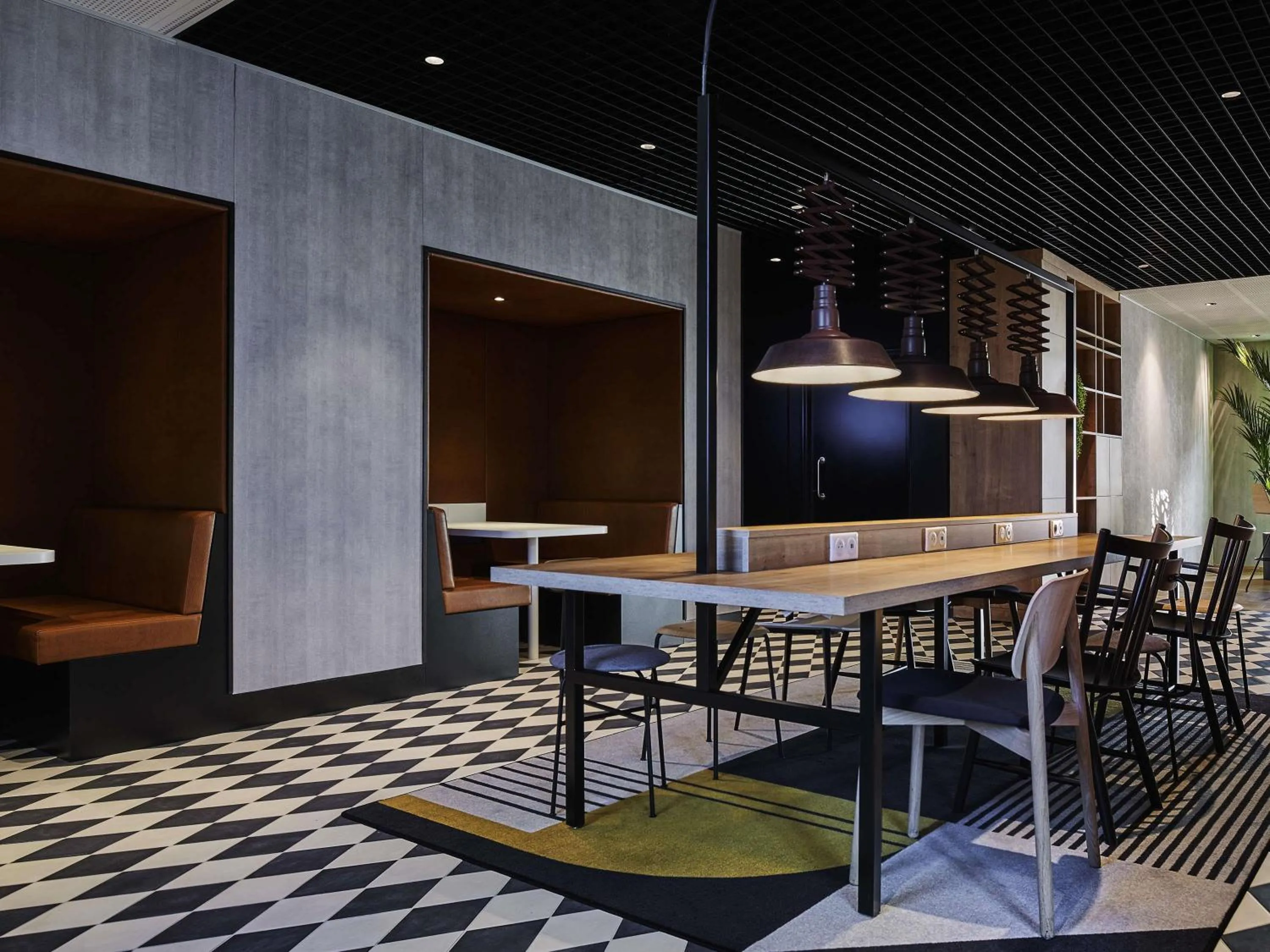 Meeting/conference room in Ibis Montlhery Paris Sud