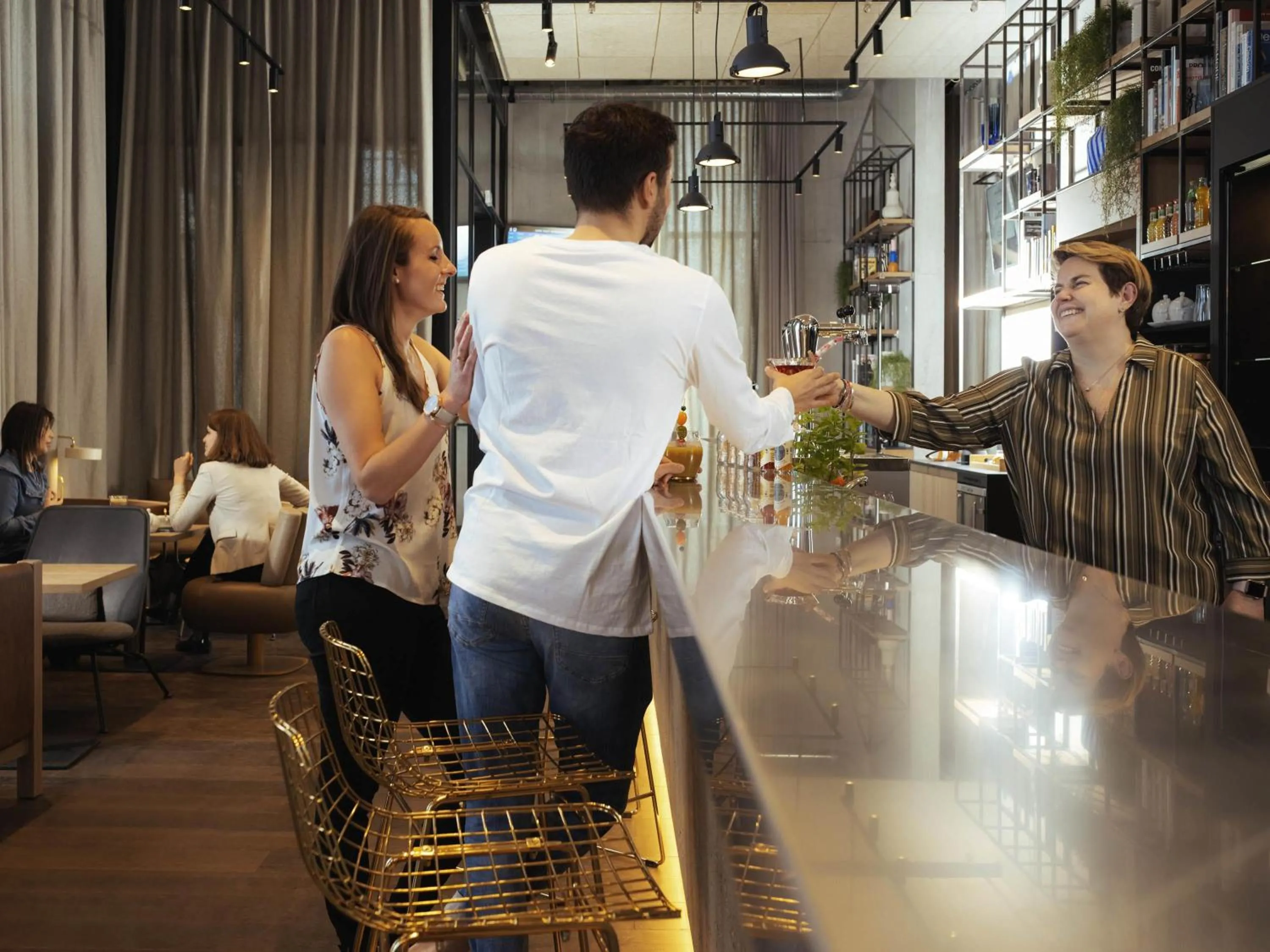 Lounge or bar in Novotel Annemasse Centre - Porte de Genève