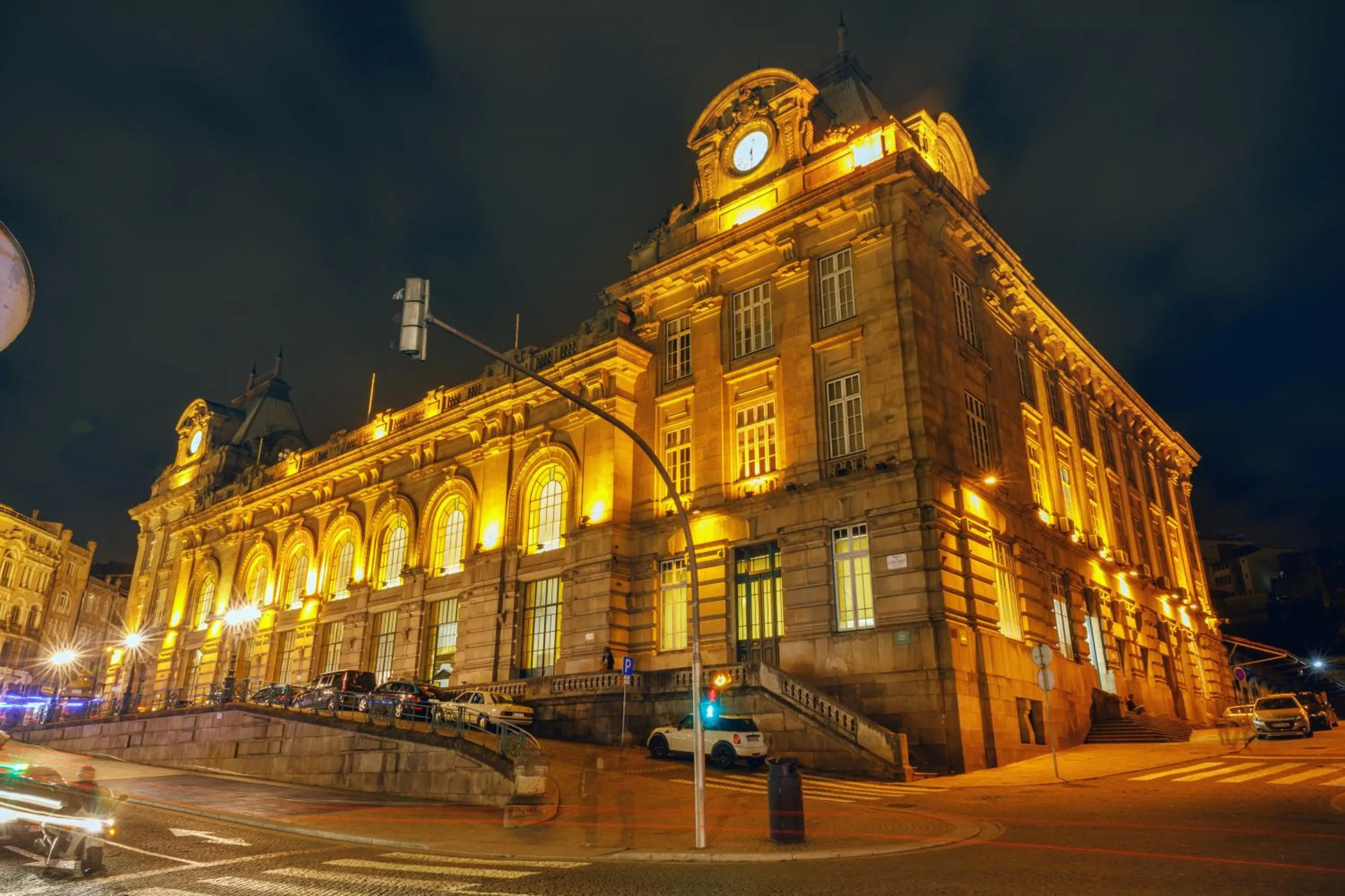 Seasons in Mercure Porto Centro Aliados
