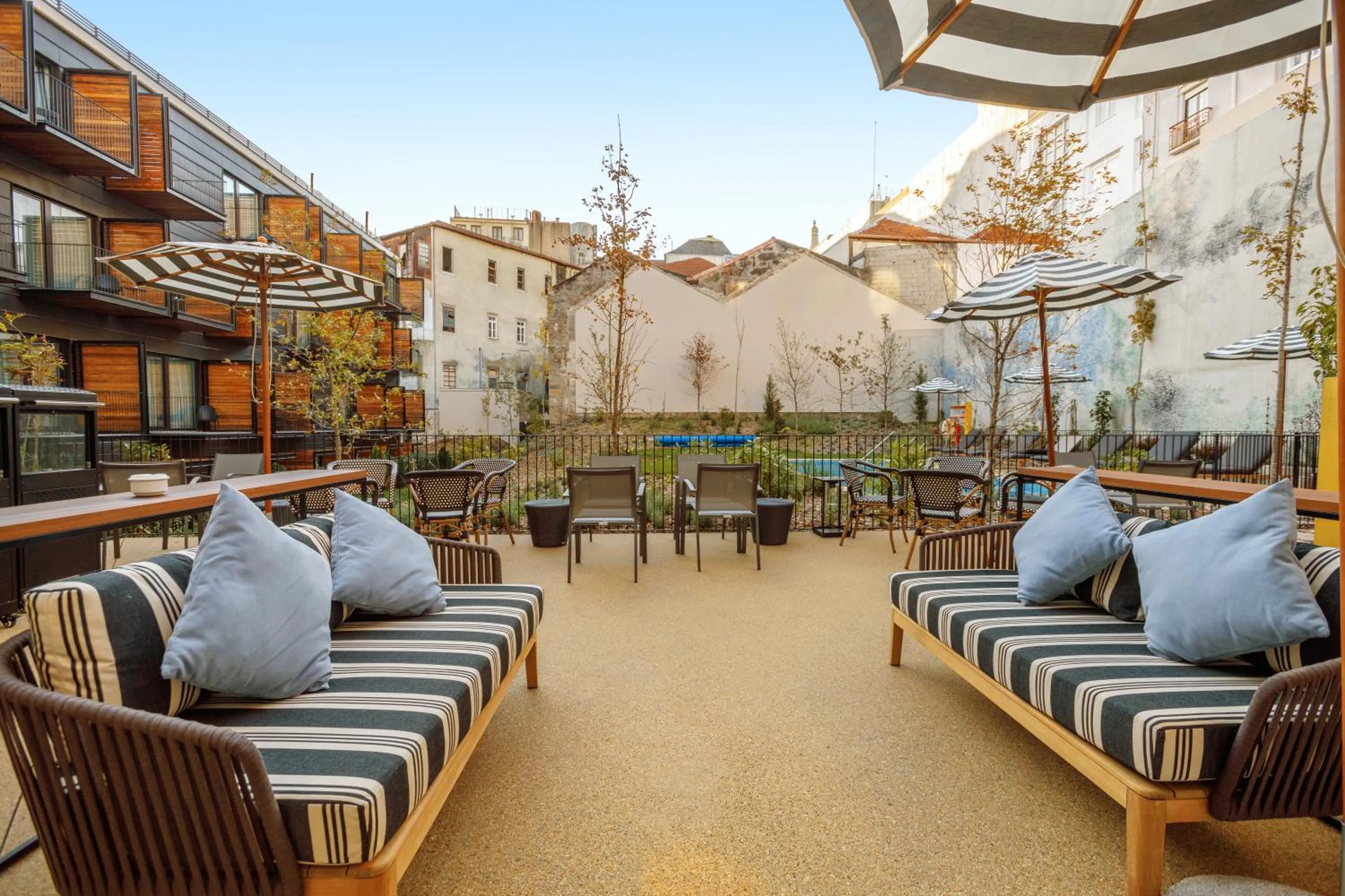 Restaurant/places to eat in Mercure Porto Centro Aliados