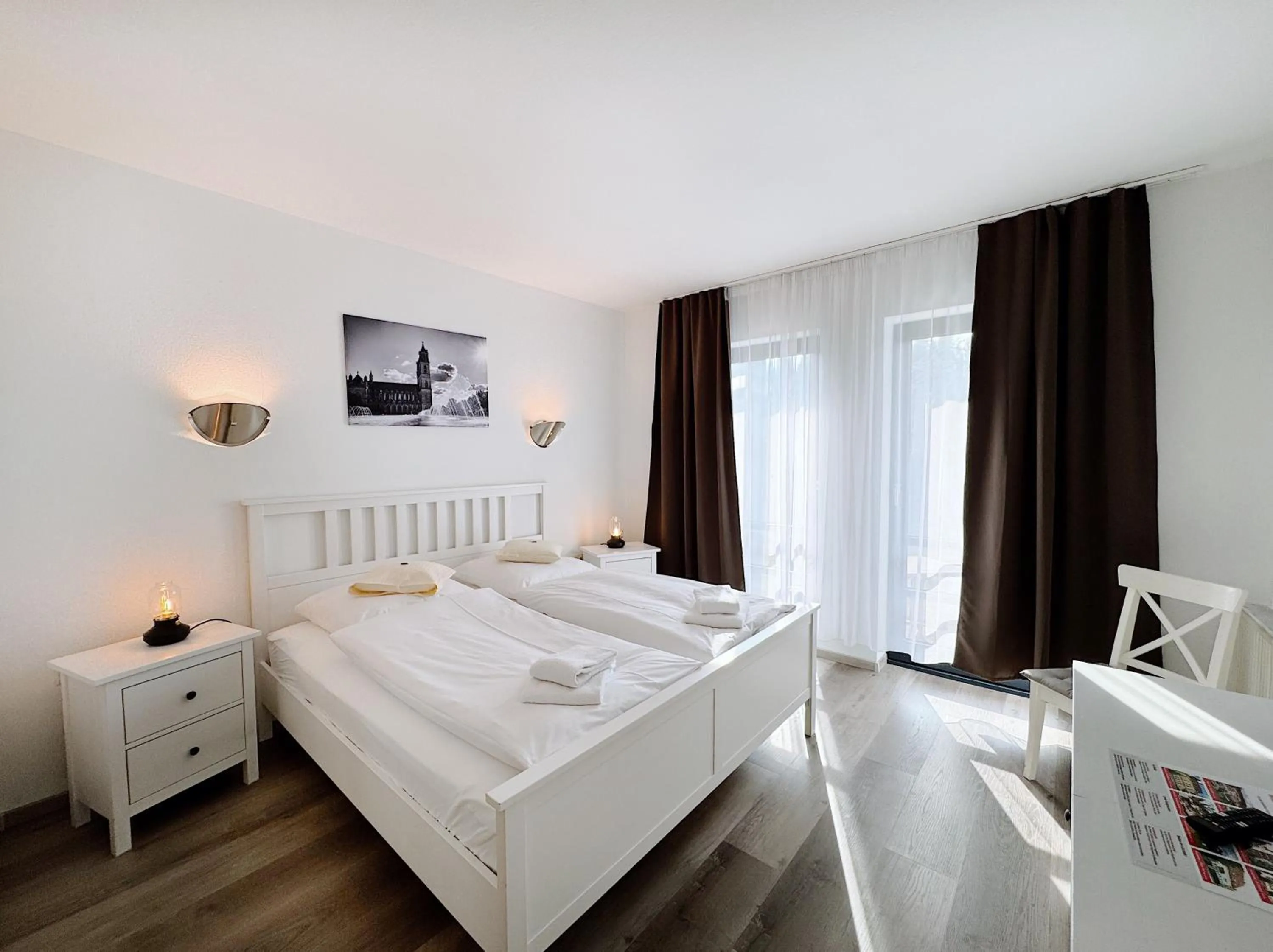 Bed in REGIOHOTEL Wittekind Burg - #AutobahnA2 #TopPreisLeistung #FreeParking #Wallbox
