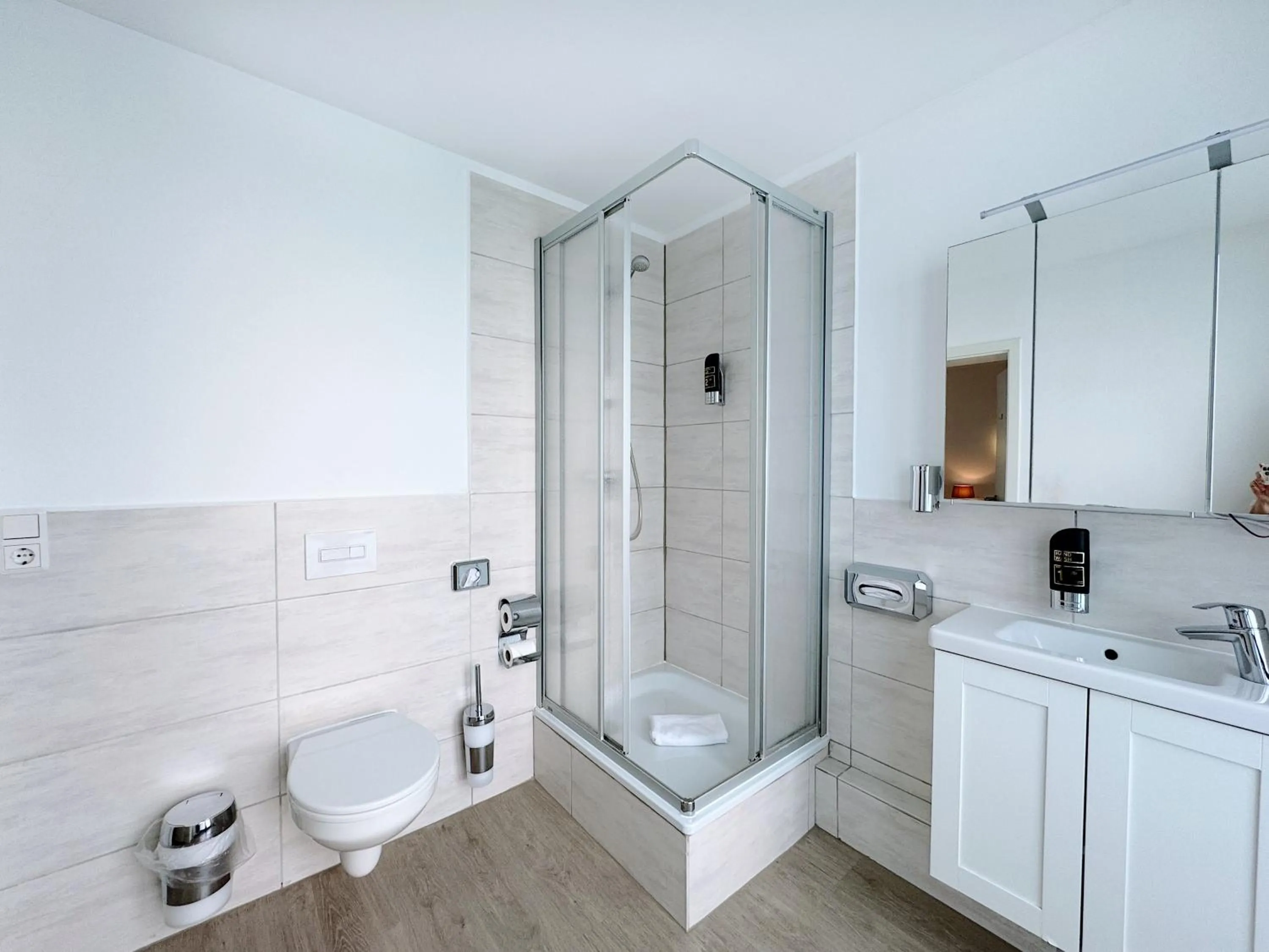 Shower in REGIOHOTEL Wittekind Burg - #AutobahnA2 #TopPreisLeistung #FreeParking #Wallbox