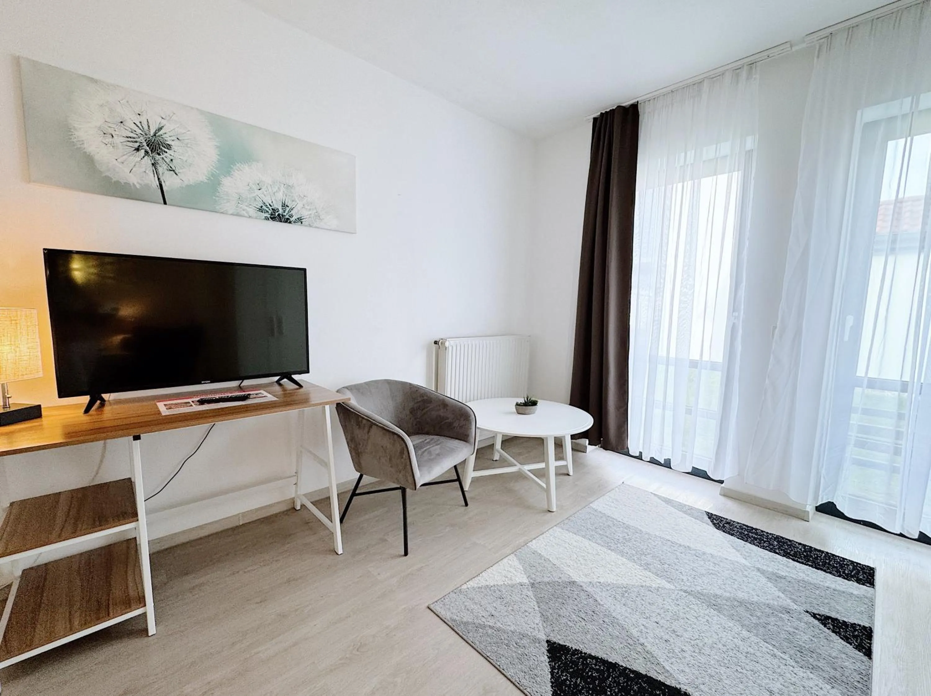 TV and multimedia in REGIOHOTEL Wittekind Burg - #AutobahnA2 #TopPreisLeistung #FreeParking #Wallbox