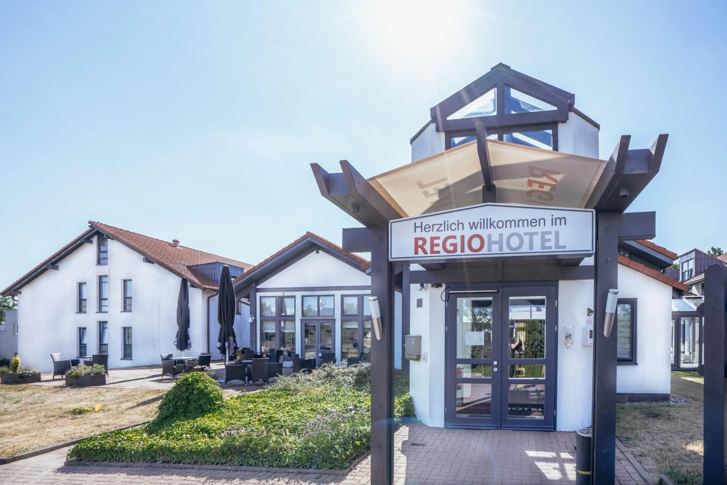 Property building in REGIOHOTEL Wittekind Burg - #AutobahnA2 #TopPreisLeistung #FreeParking #Wallbox