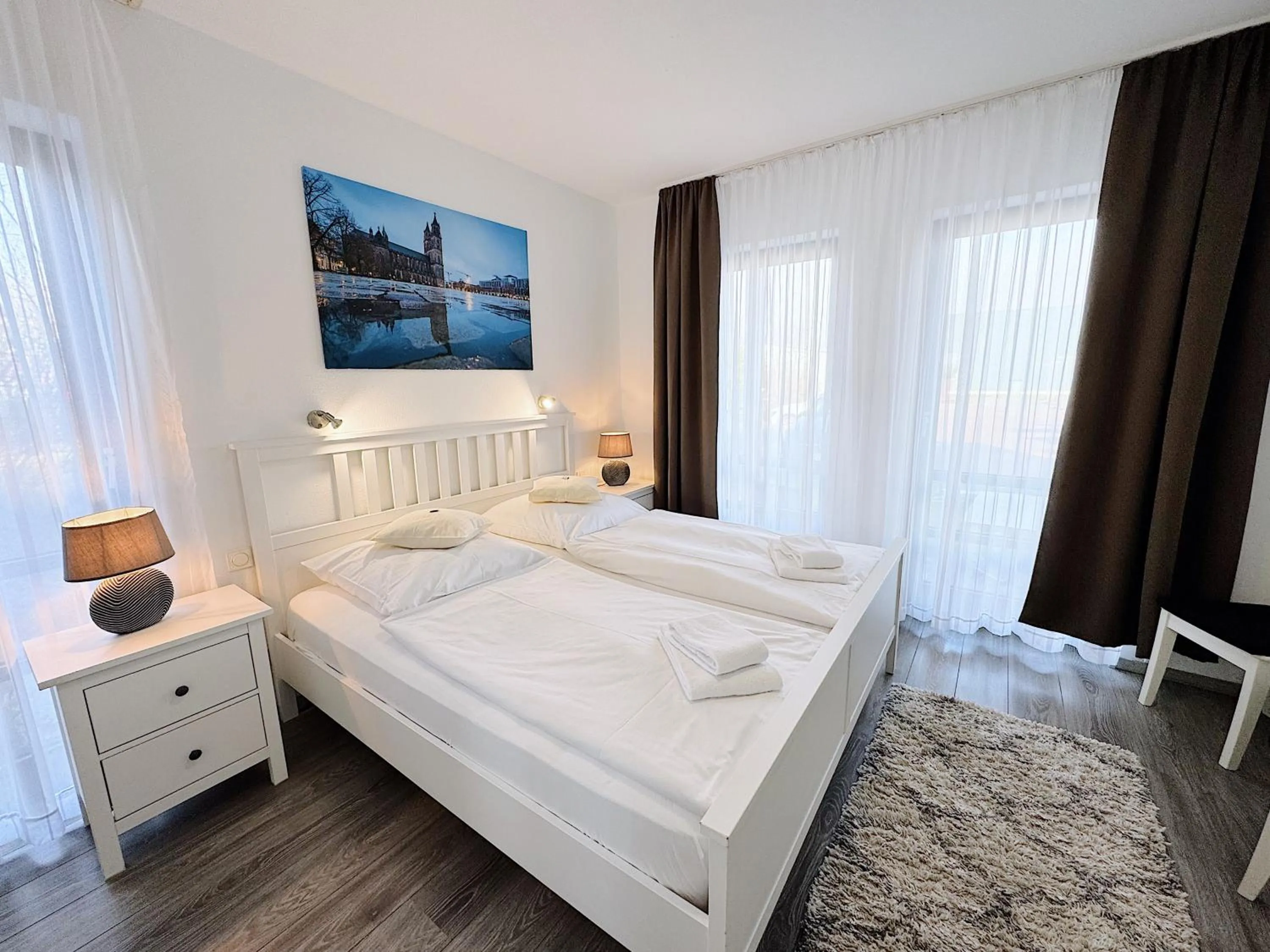 Bed in REGIOHOTEL Wittekind Burg - #AutobahnA2 #TopPreisLeistung #FreeParking #Wallbox
