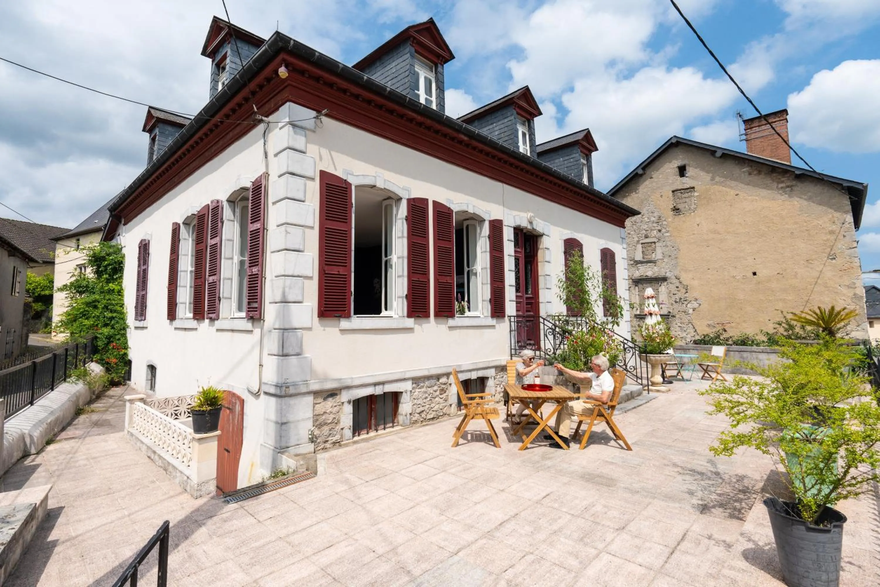 Property building in Chambres d'Hôtes Gaïnaa