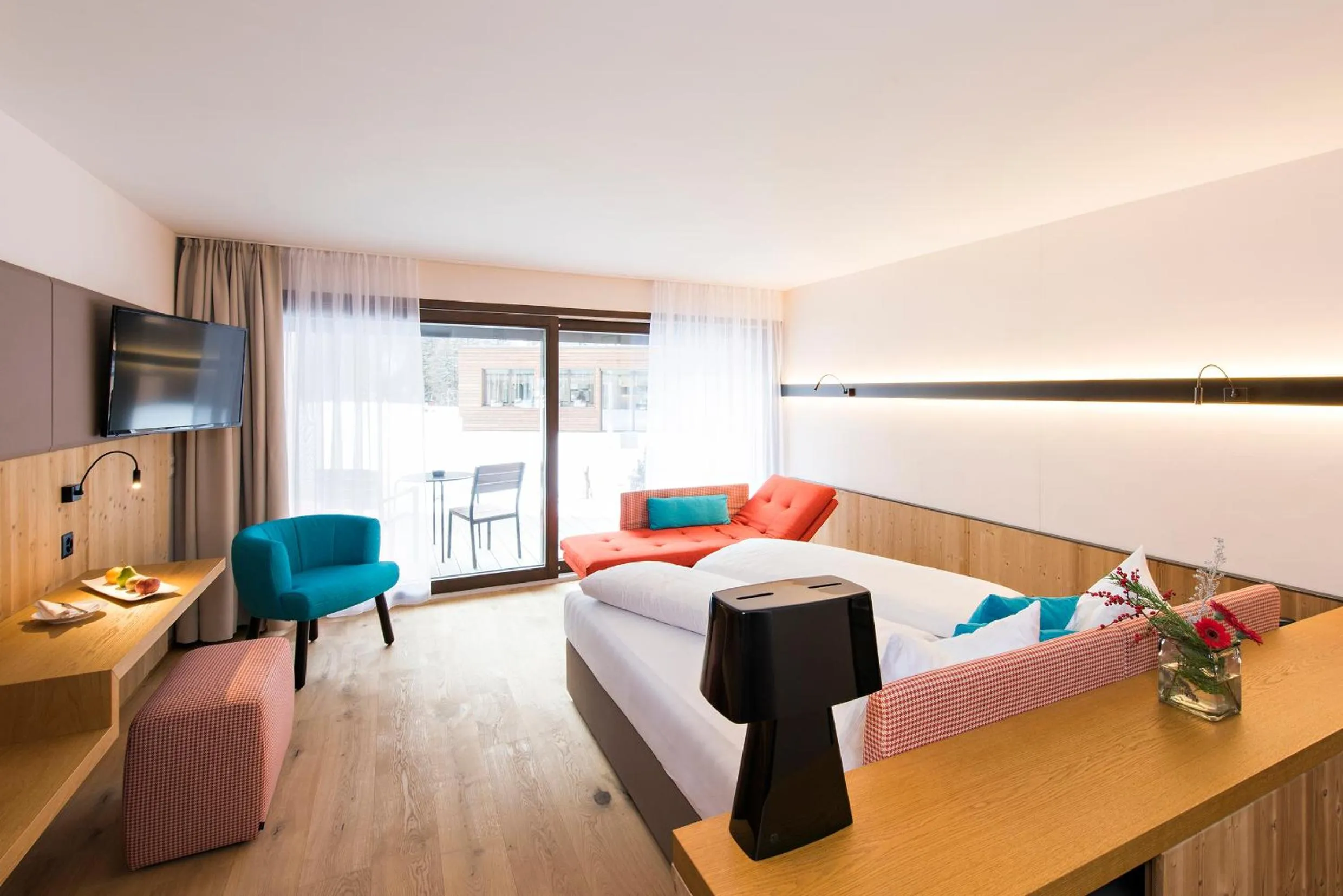 Photo of the whole room, Bed in Hotel Palü