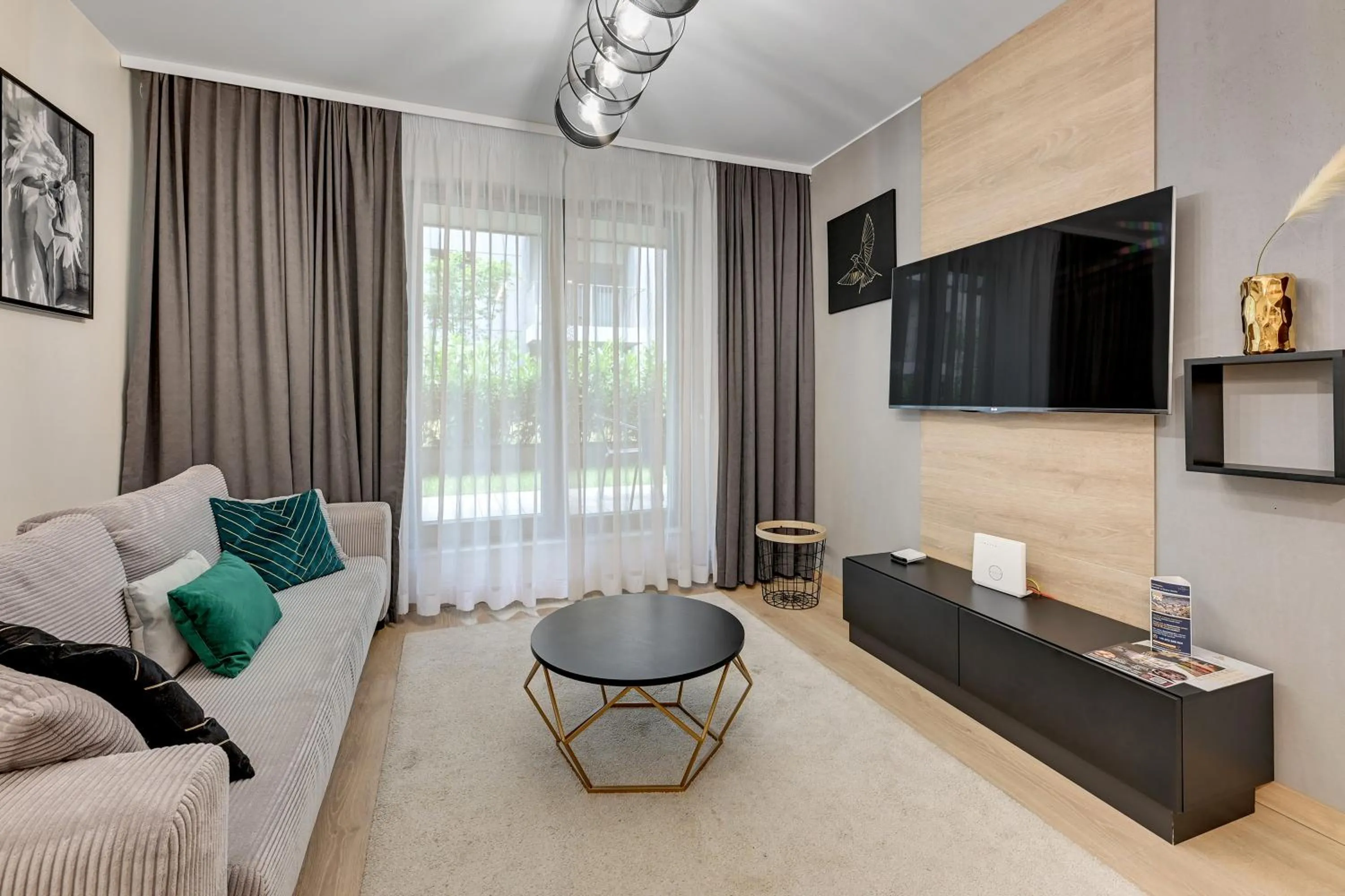 TV and multimedia in GRANO APARTMENTS Gdańsk Residence SPA & Wellness - GRANO APARTMENTS Gdańsk Old Town SPA & Wellness