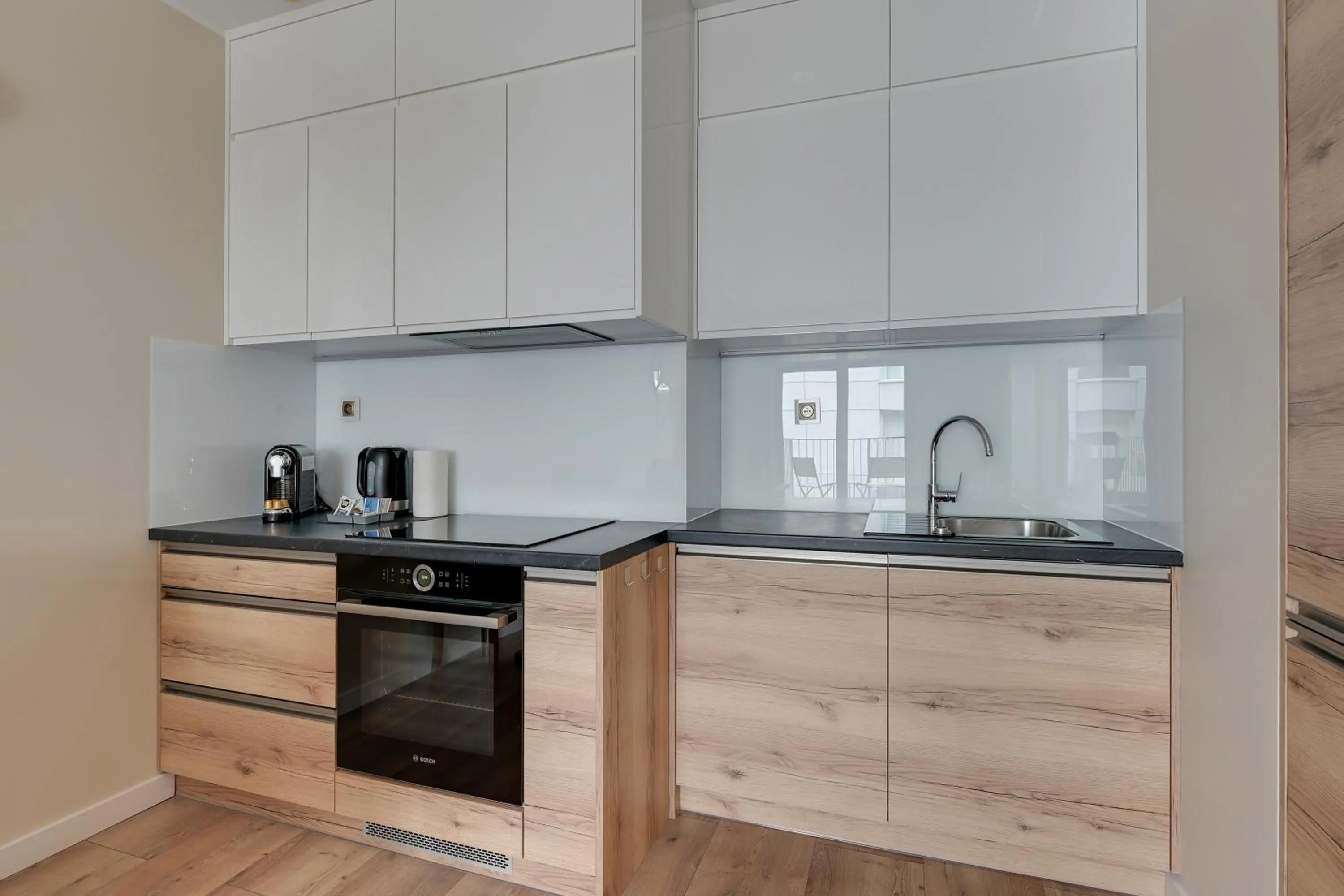 Kitchen or kitchenette in GRANO APARTMENTS Gdańsk Residence SPA & Wellness - GRANO APARTMENTS Gdańsk Old Town SPA & Wellness