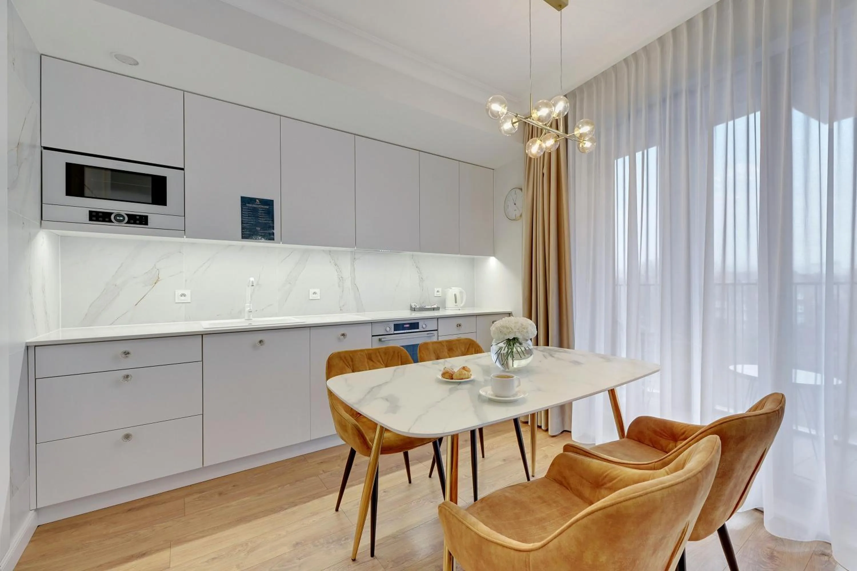 Kitchen or kitchenette in GRANO APARTMENTS Gdańsk Residence SPA & Wellness - GRANO APARTMENTS Gdańsk Old Town SPA & Wellness