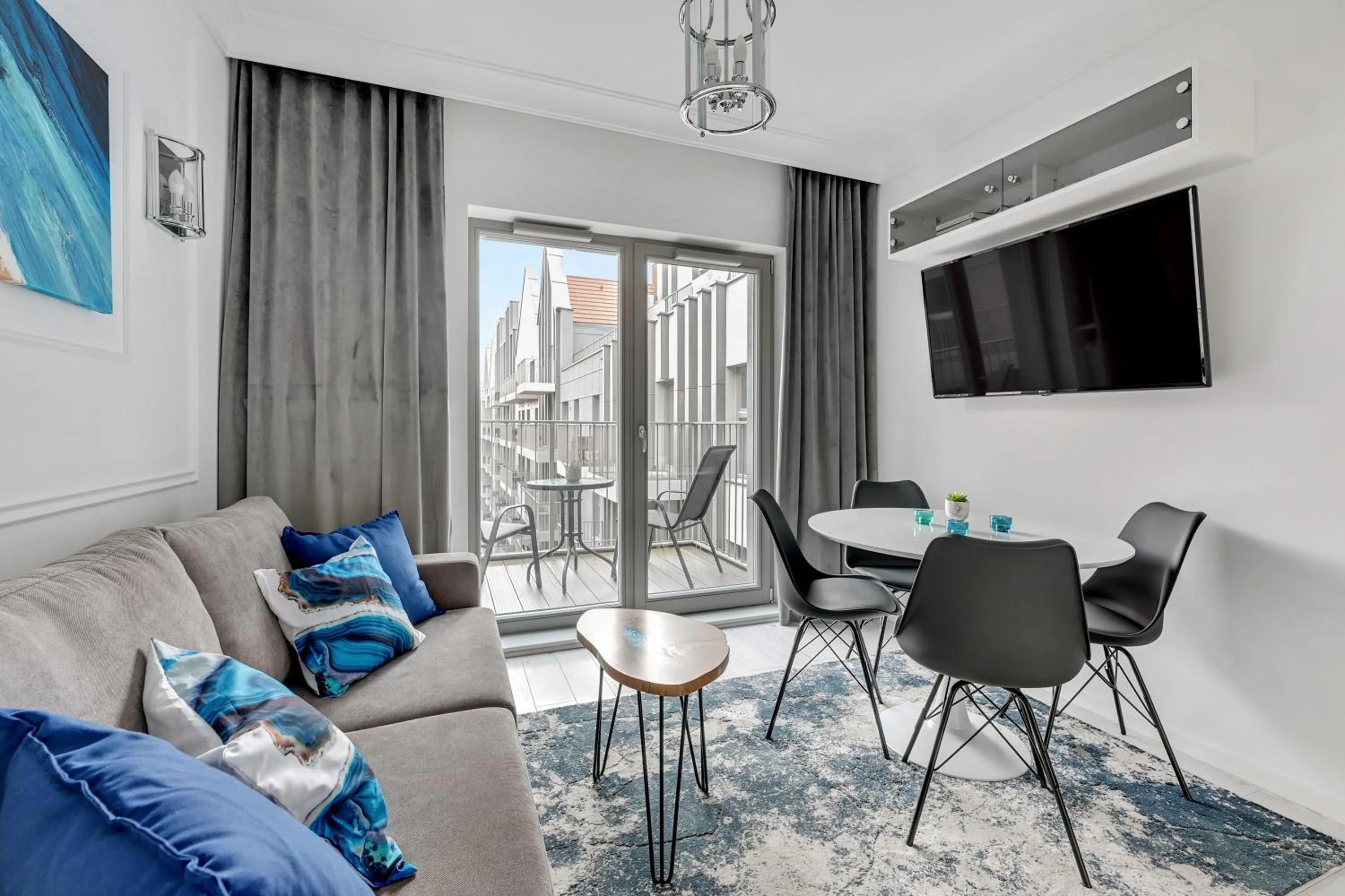 TV and multimedia in GRANO APARTMENTS Gdańsk Residence SPA & Wellness - GRANO APARTMENTS Gdańsk Old Town SPA & Wellness