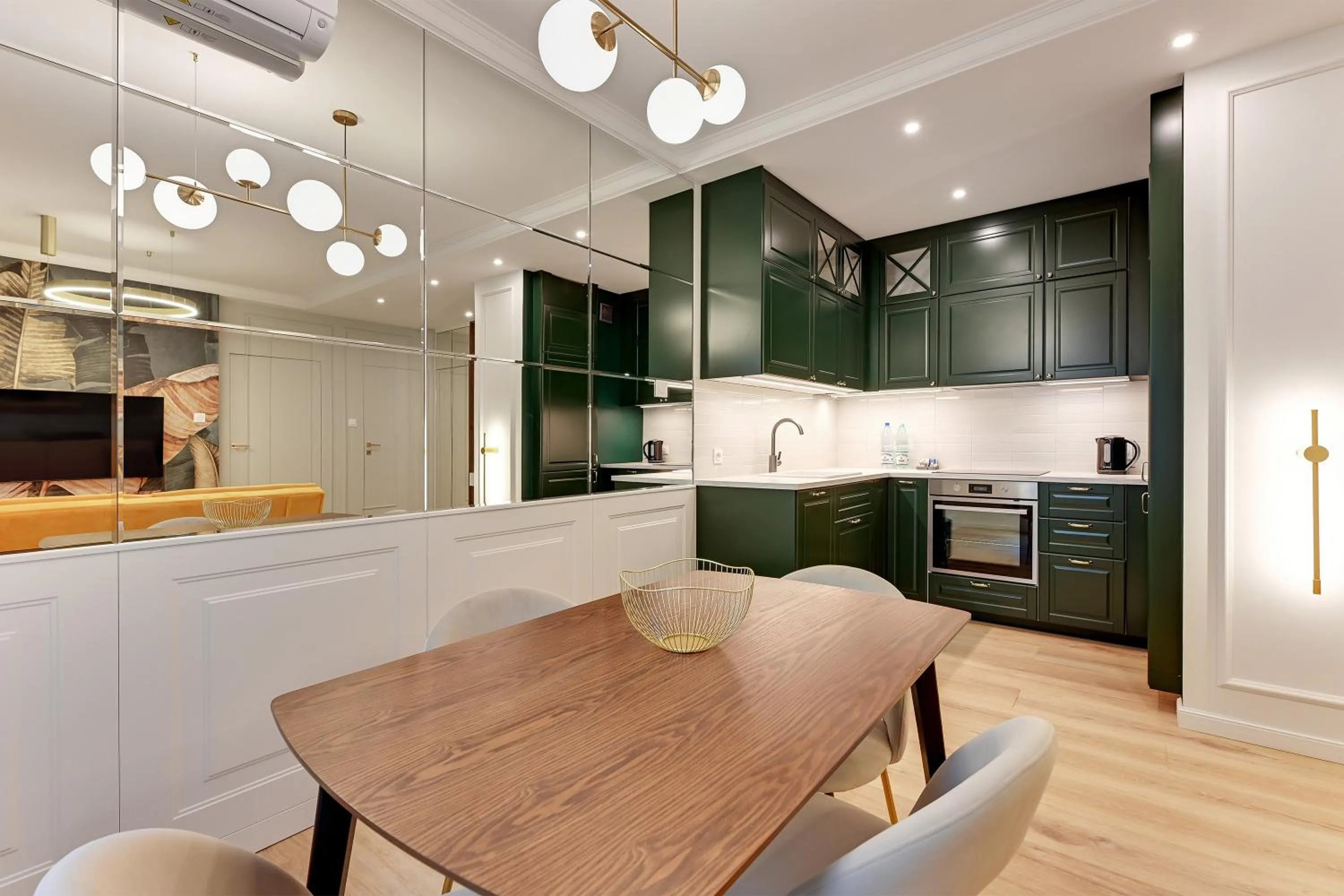 Kitchen or kitchenette in GRANO APARTMENTS Gdańsk Residence SPA & Wellness - GRANO APARTMENTS Gdańsk Old Town SPA & Wellness