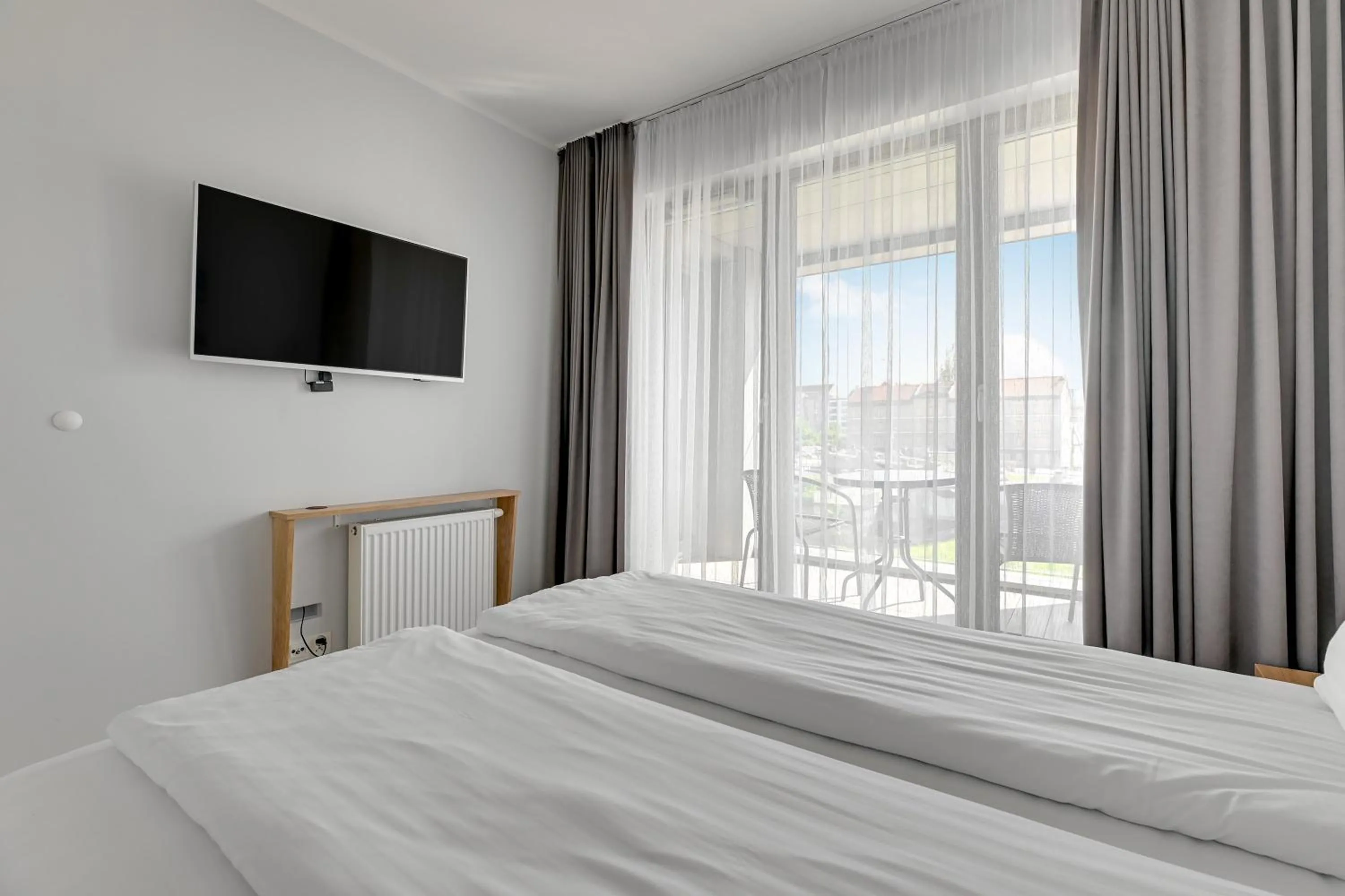 Bedroom, Bed in GRANO APARTMENTS Gdańsk Residence SPA & Wellness - GRANO APARTMENTS Gdańsk Old Town SPA & Wellness