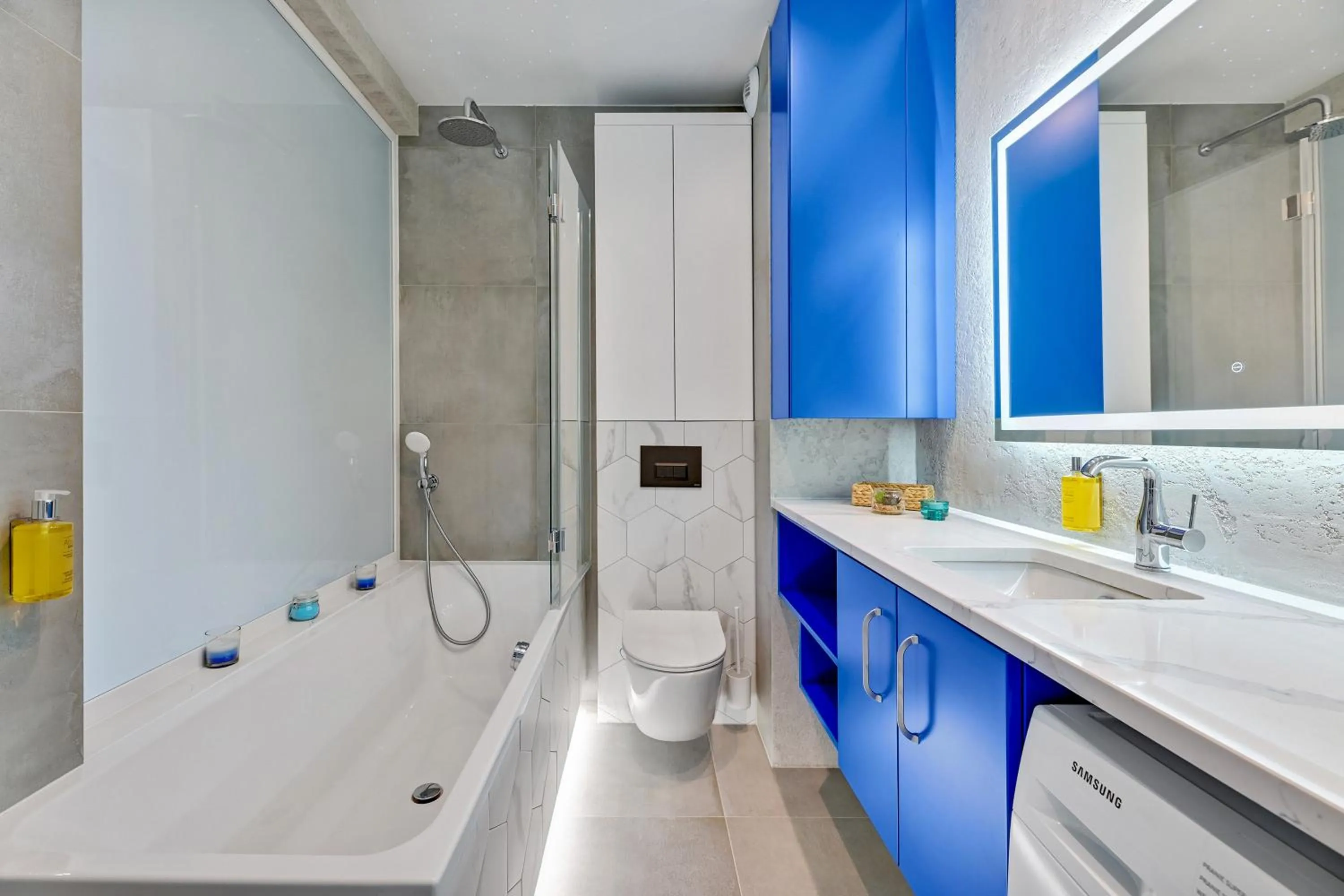 Shower in GRANO APARTMENTS Gdańsk Residence SPA & Wellness - GRANO APARTMENTS Gdańsk Old Town SPA & Wellness