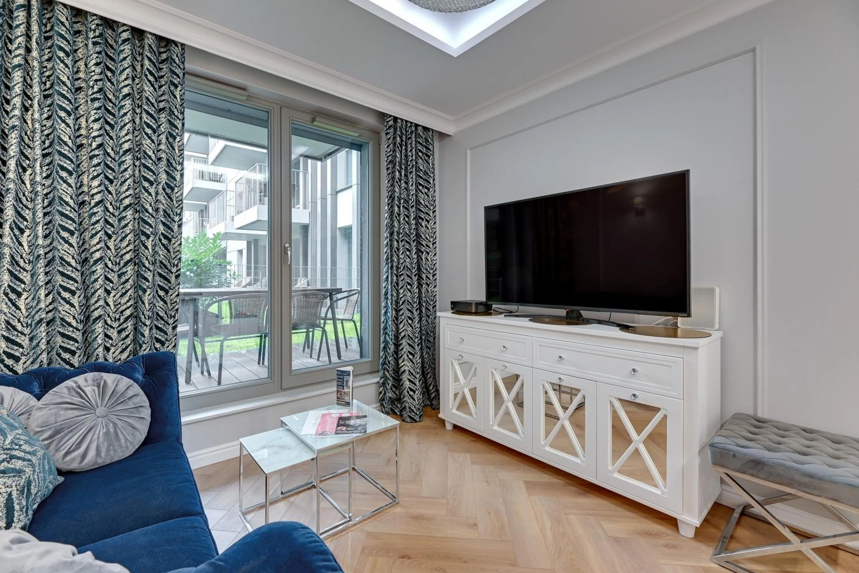 TV and multimedia in GRANO APARTMENTS Gdańsk Residence SPA & Wellness - GRANO APARTMENTS Gdańsk Old Town SPA & Wellness