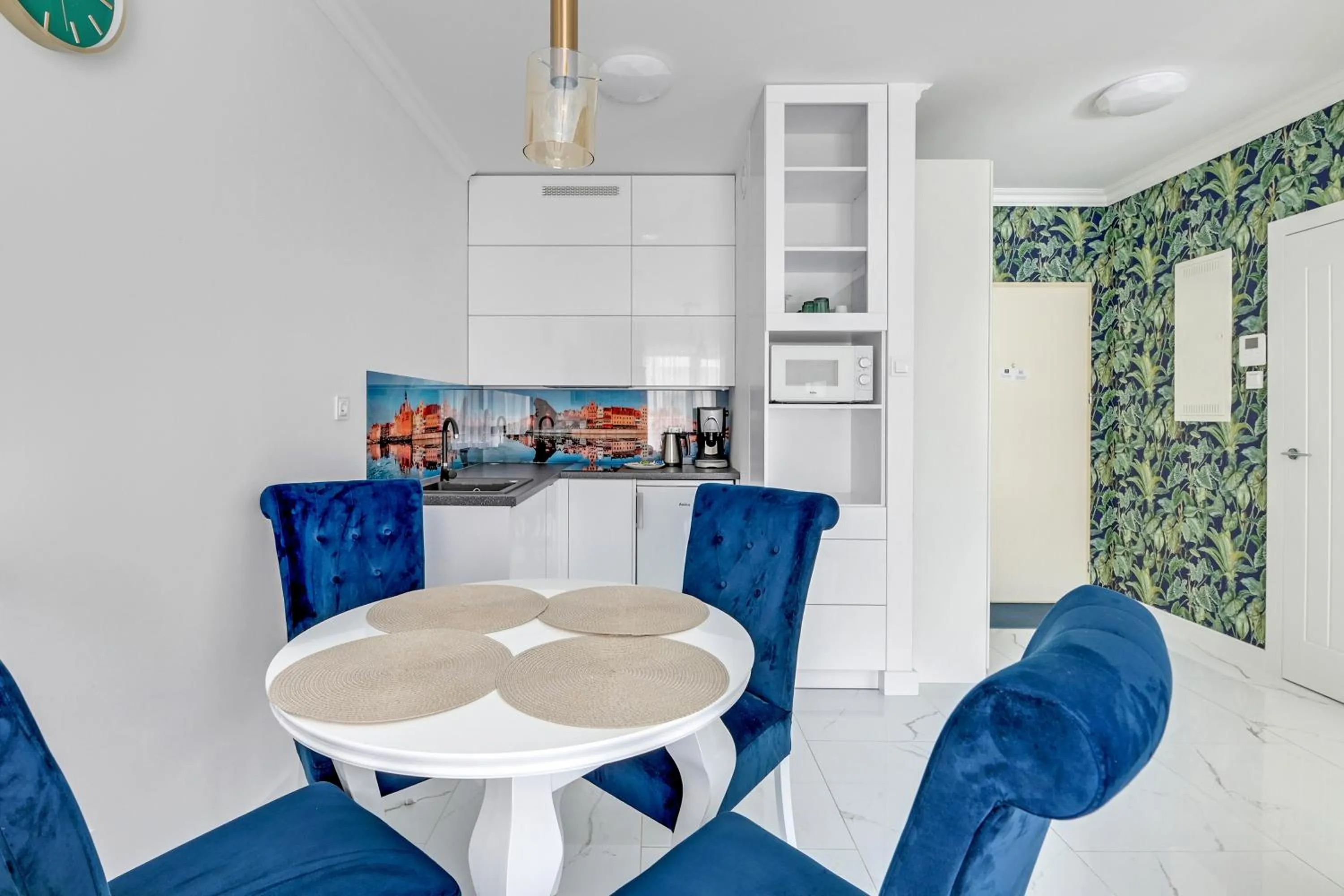 Kitchen or kitchenette in GRANO APARTMENTS Gdańsk Residence SPA & Wellness - GRANO APARTMENTS Gdańsk Old Town SPA & Wellness