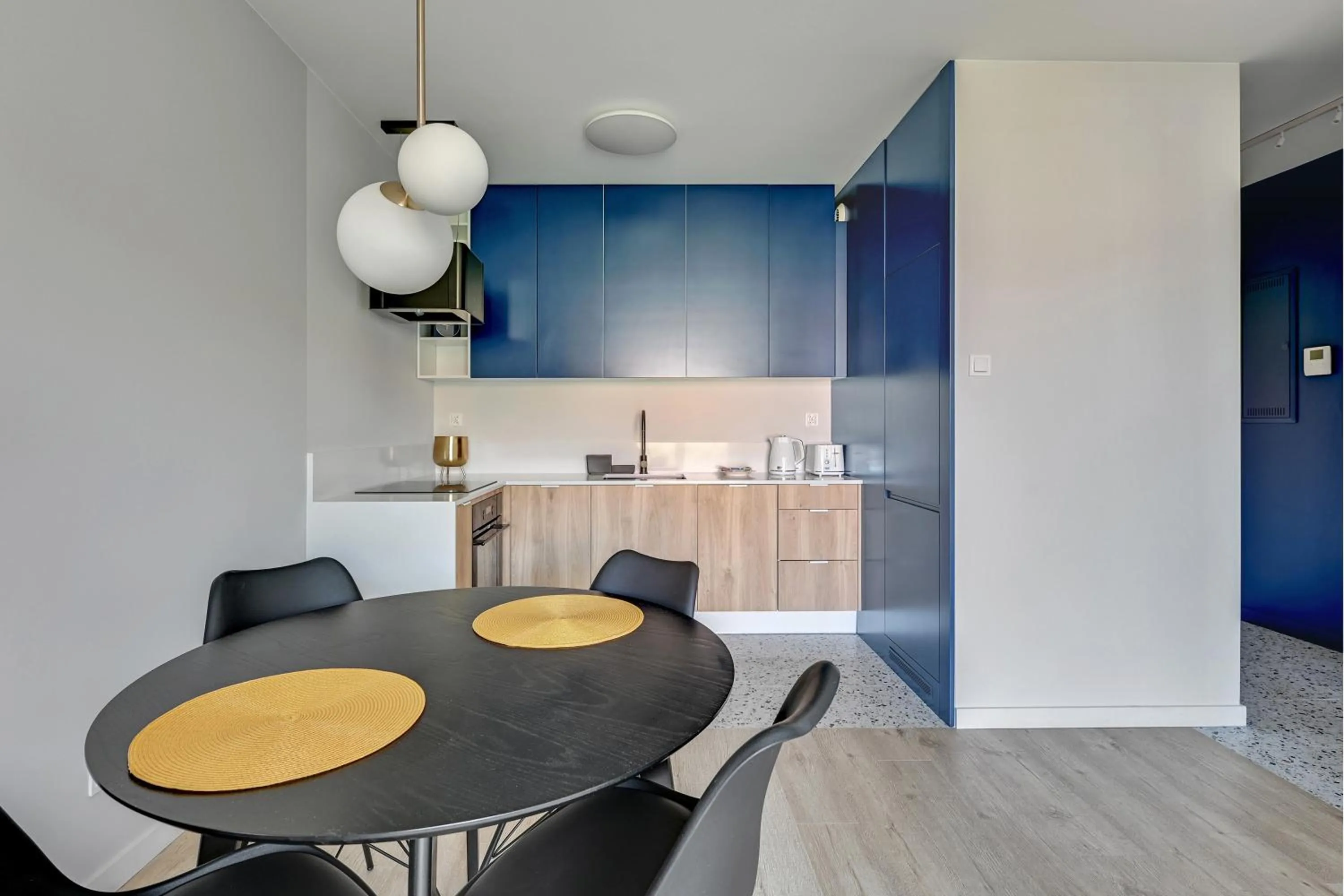 Kitchen or kitchenette in GRANO APARTMENTS Gdańsk Residence SPA & Wellness - GRANO APARTMENTS Gdańsk Old Town SPA & Wellness