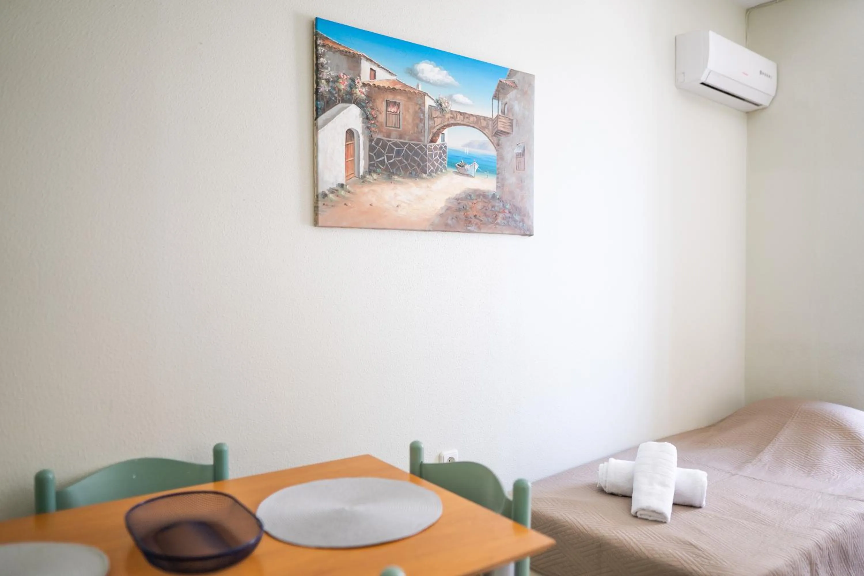 Bed in Ostria Studios