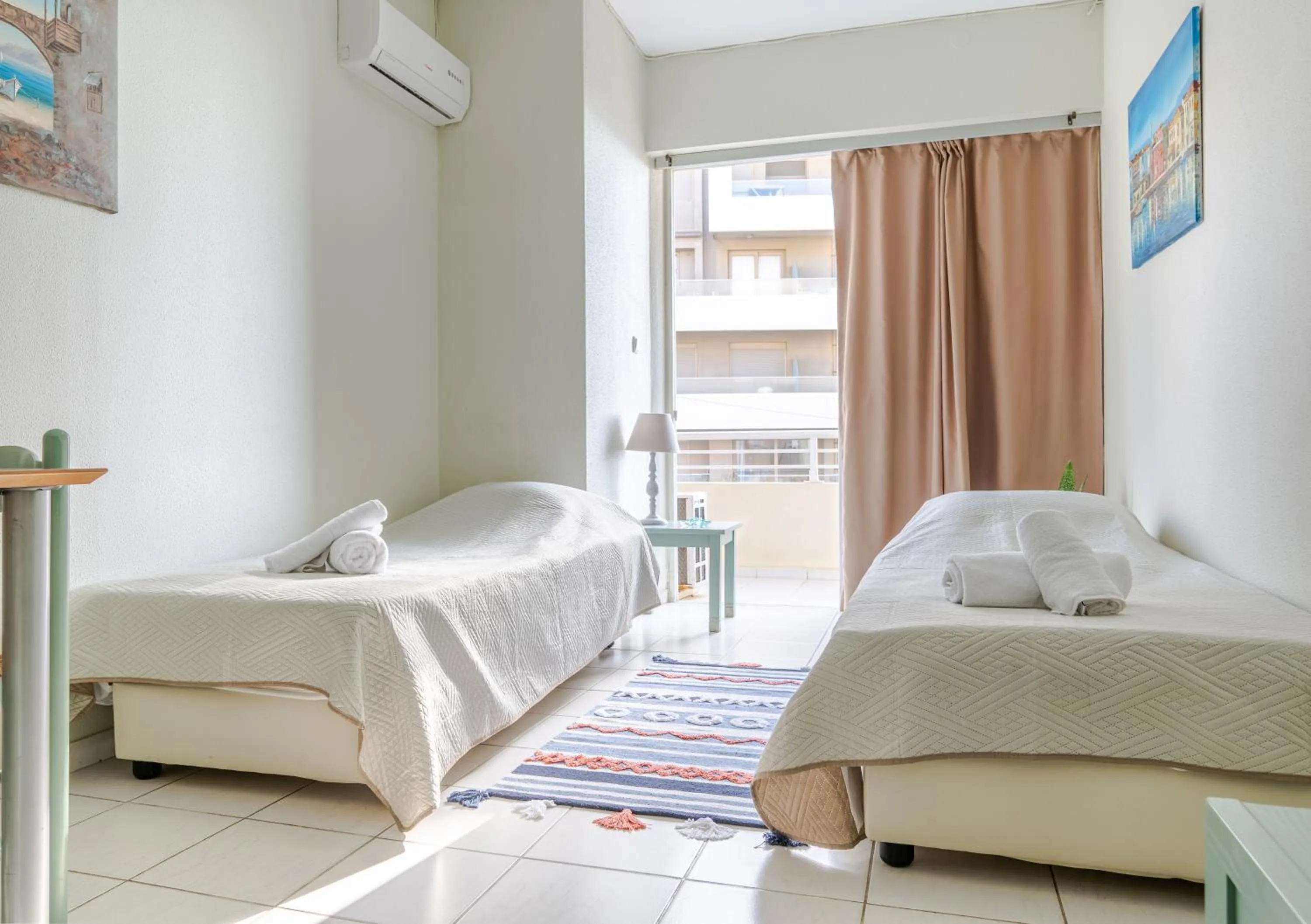 Bed in Ostria Studios