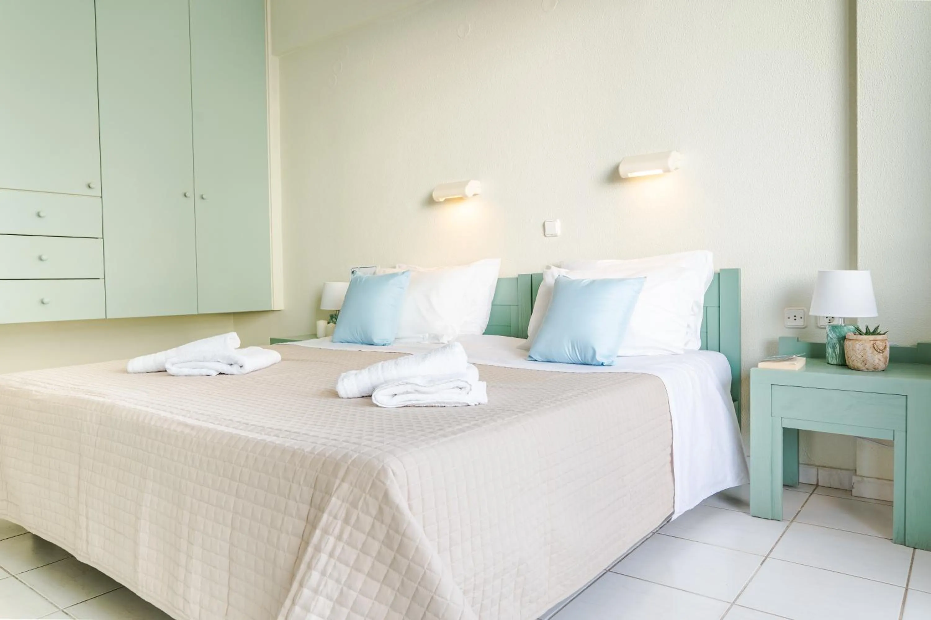 Bed in Ostria Studios