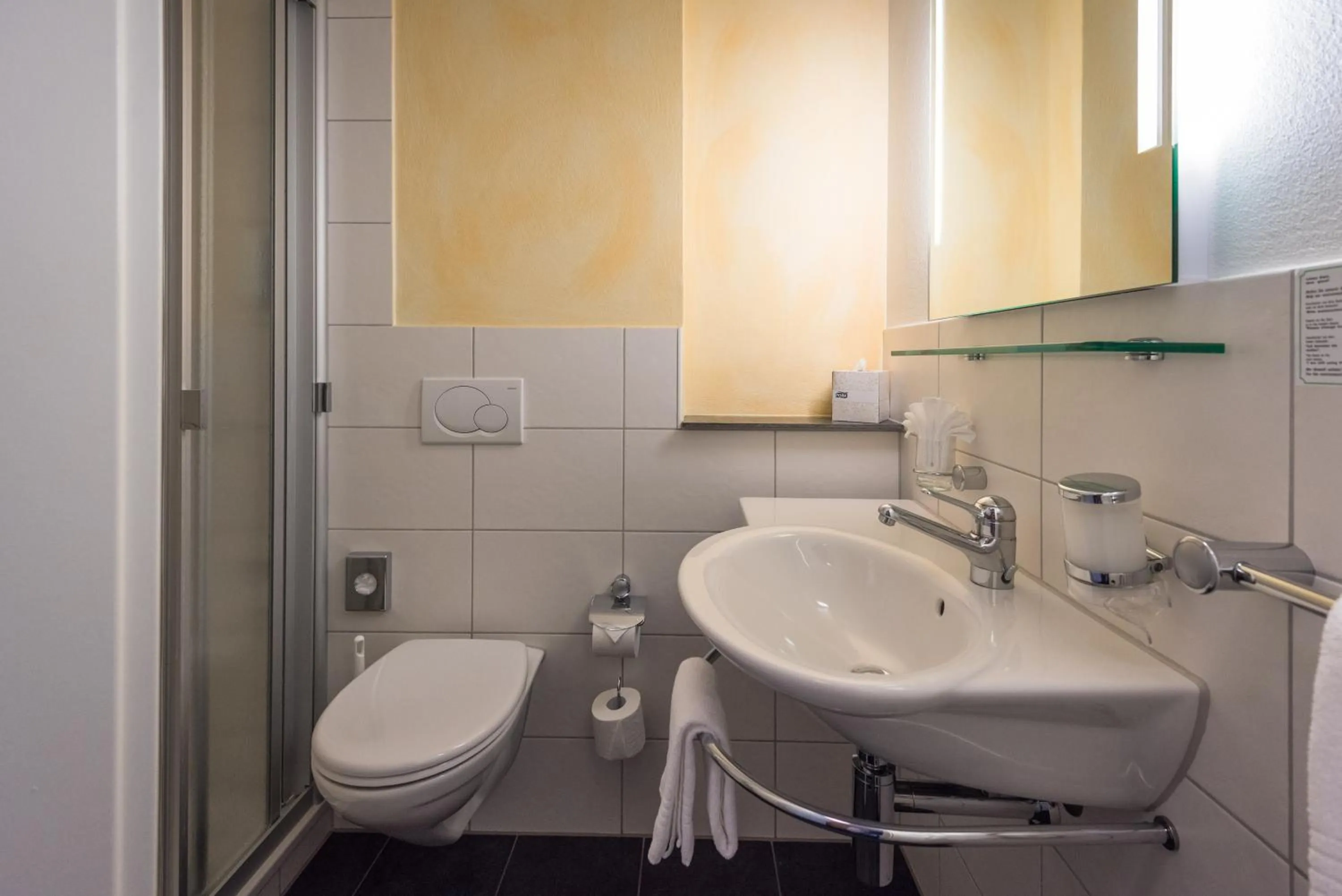Bathroom in Parkhotel Gunten – Beach & Spa