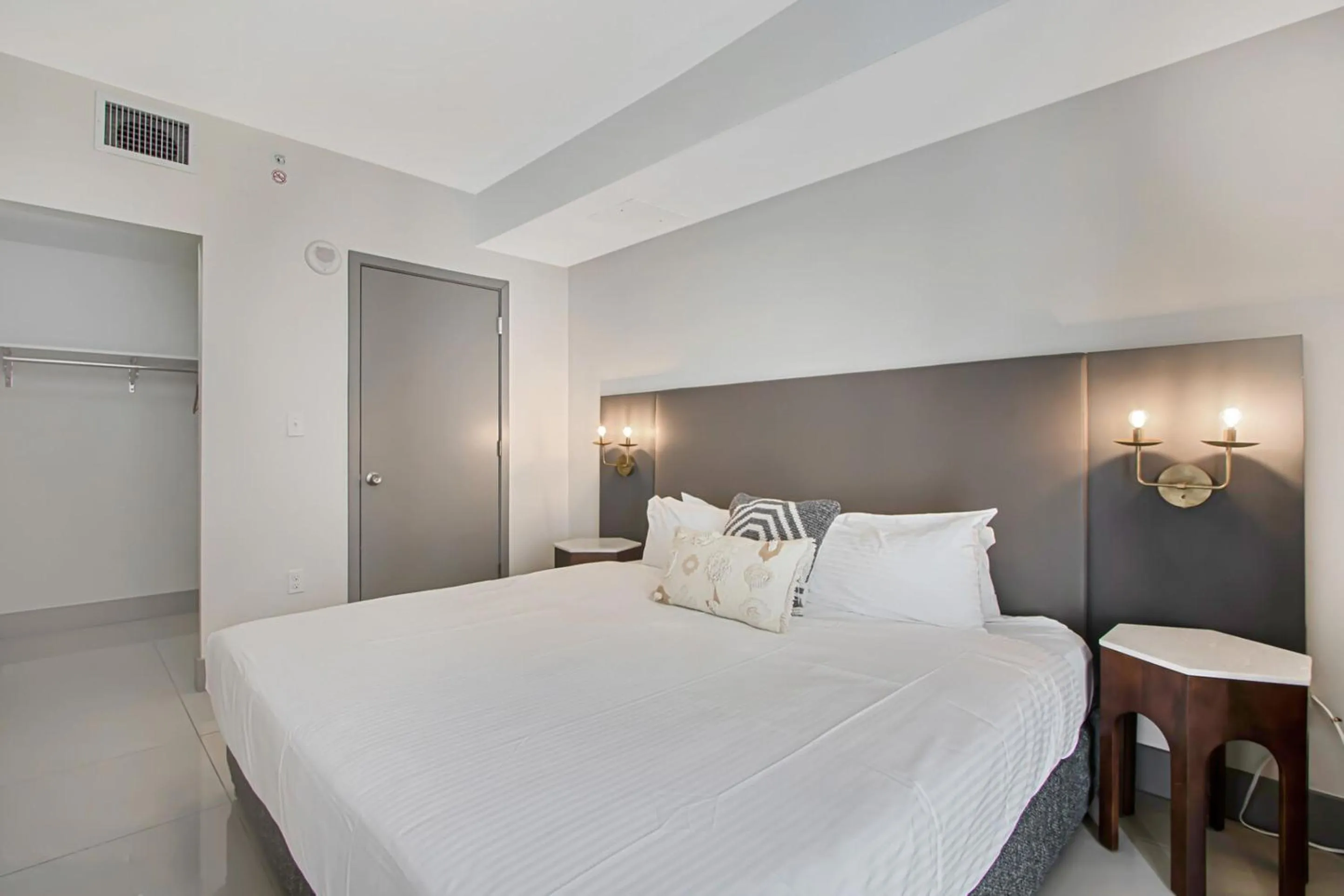 Bed in Roami at Habitat Brickell