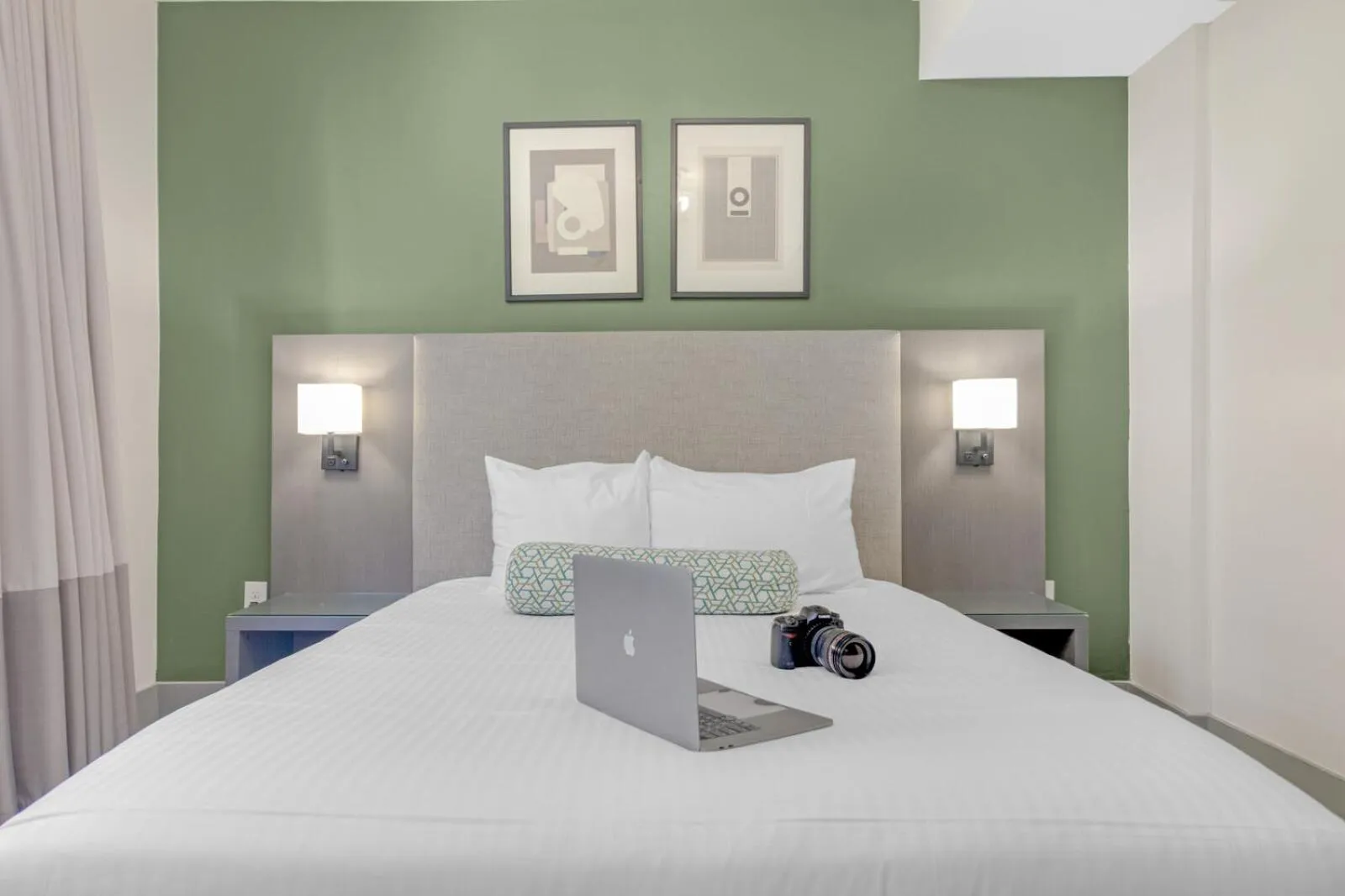 Bed in Roami at Habitat Brickell