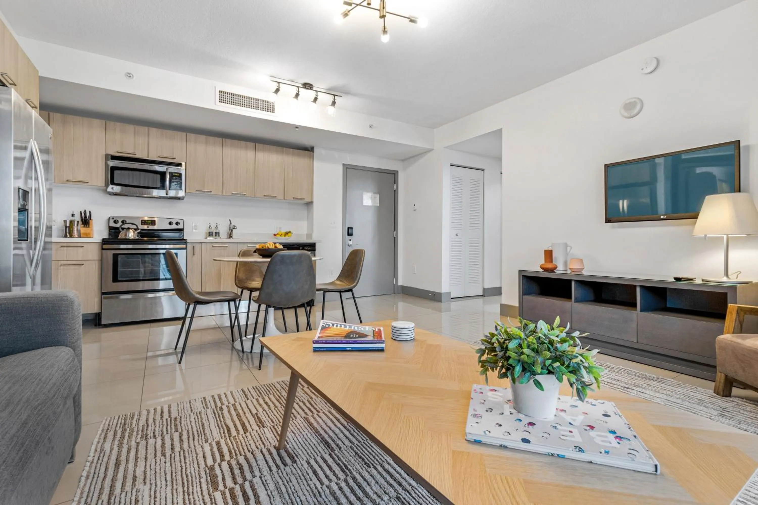 Roami at Habitat Brickell