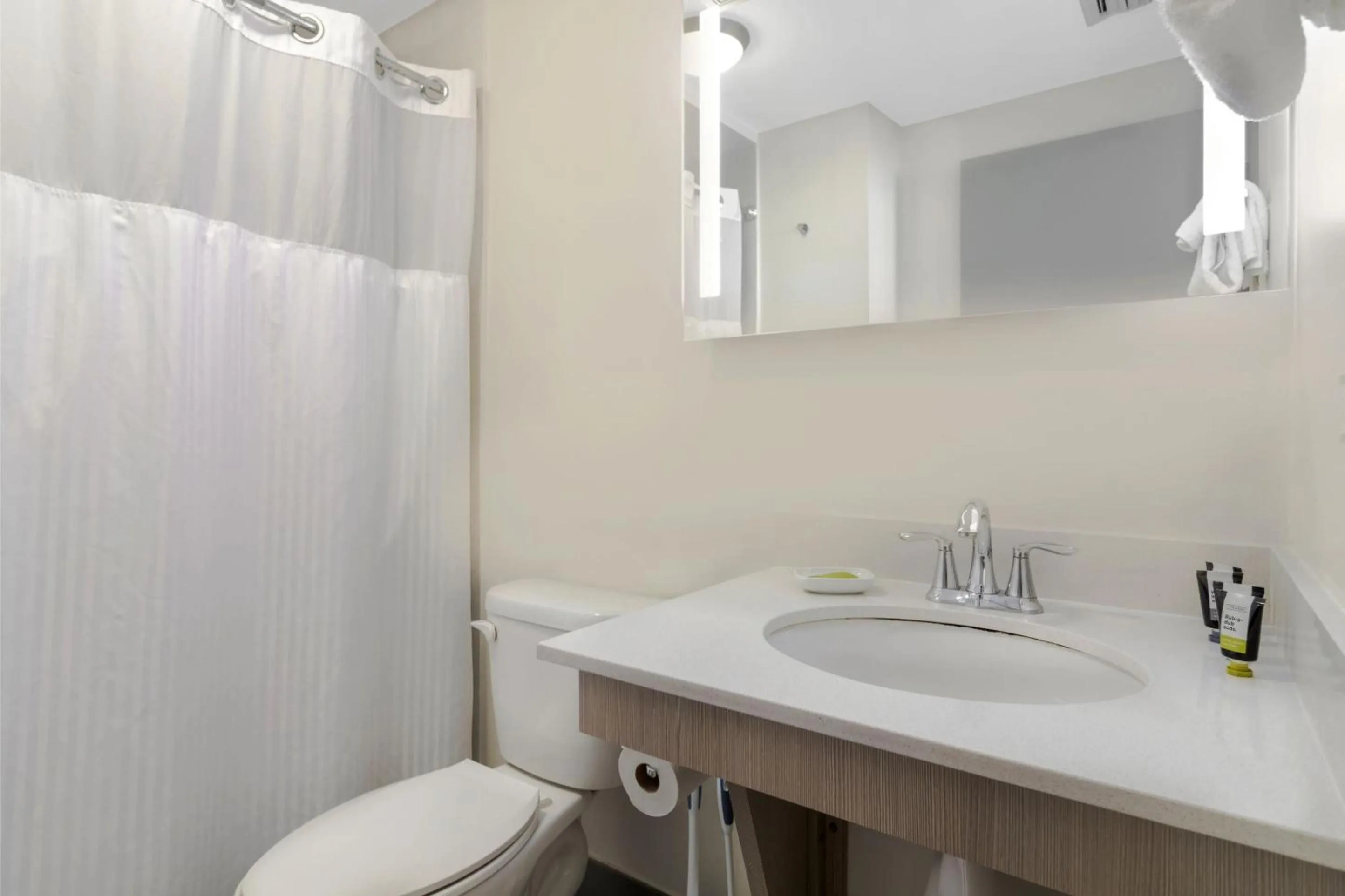 Roami at Habitat Brickell