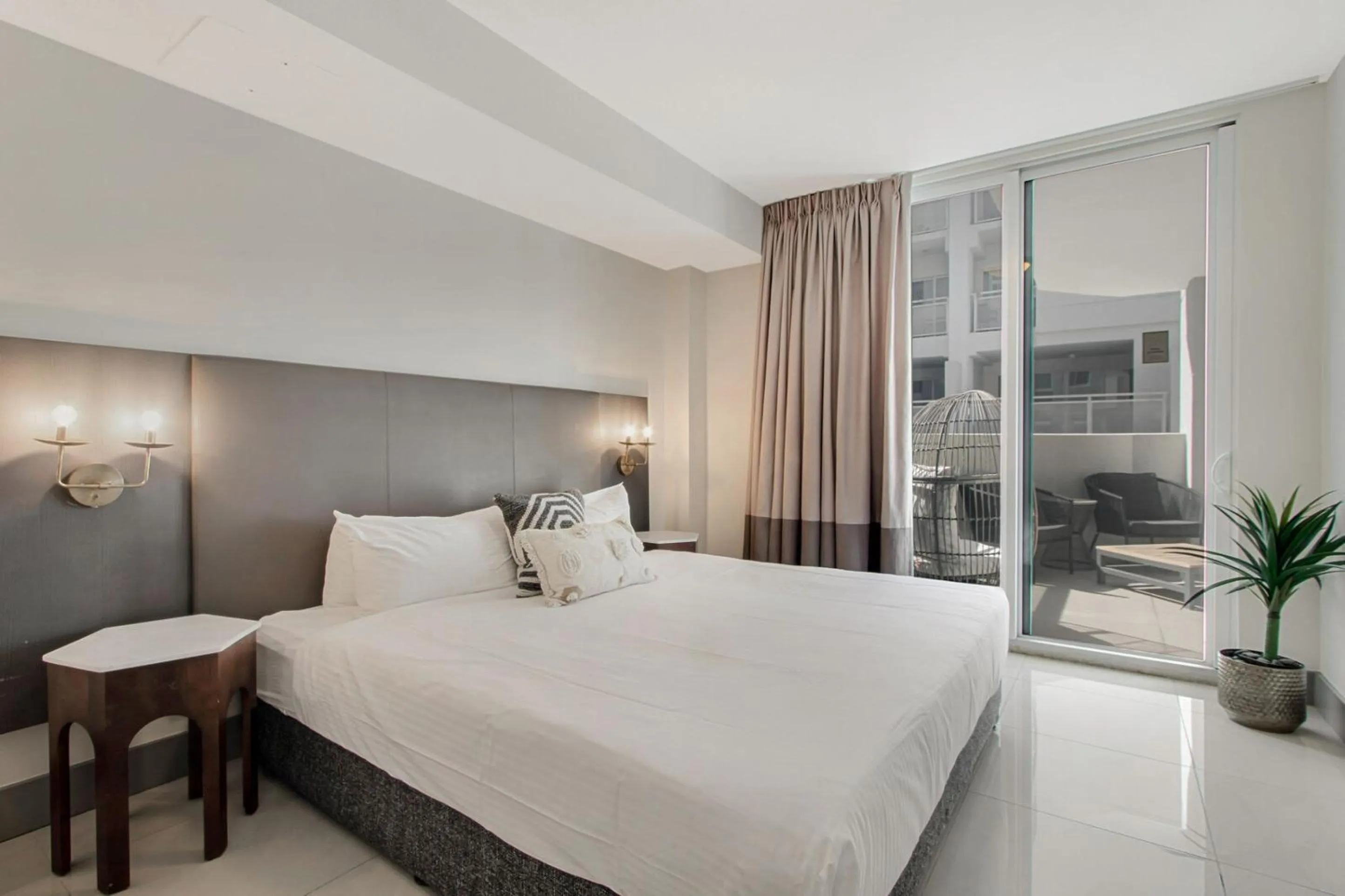 Bed in Roami at Habitat Brickell