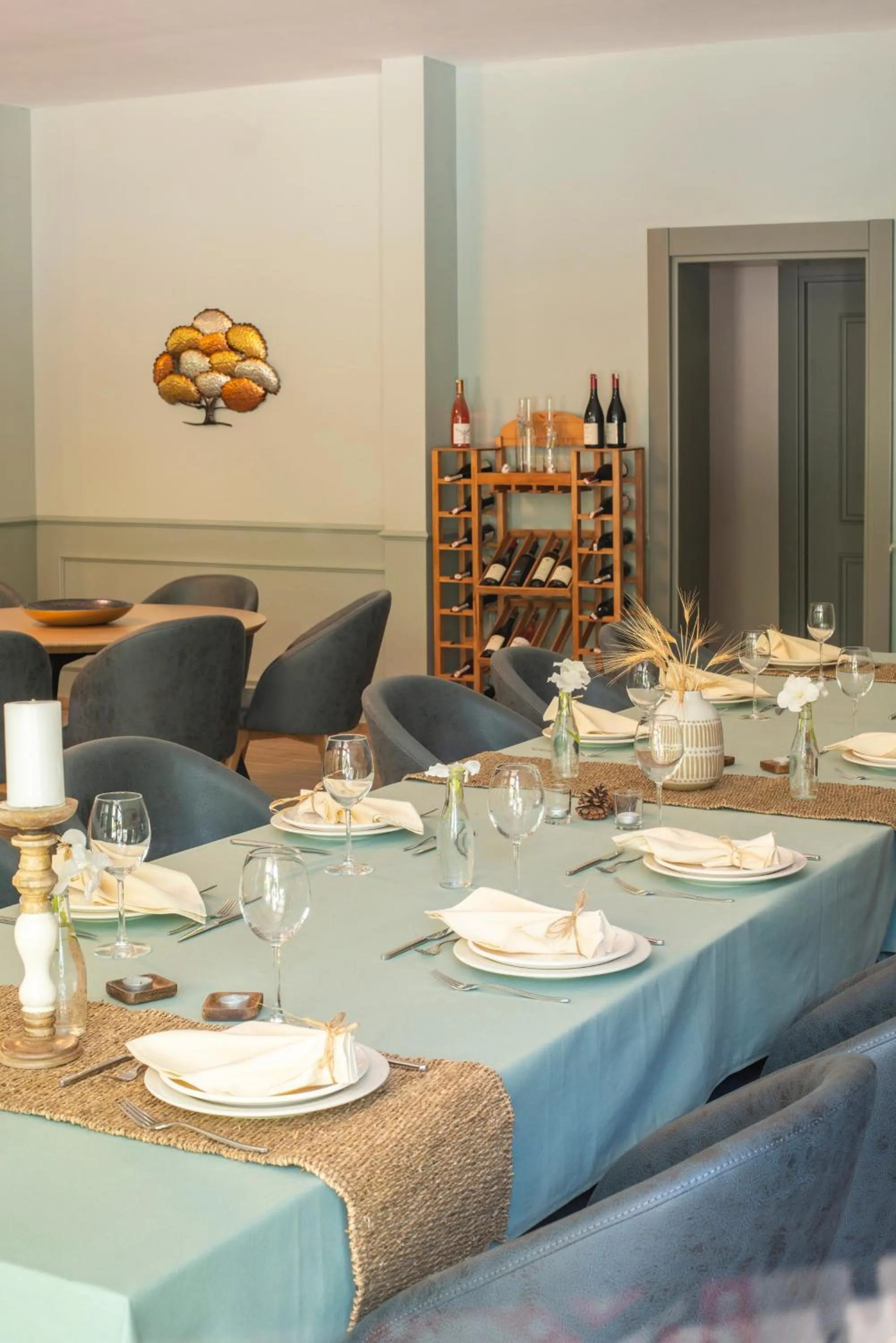 Restaurant/places to eat in SUNOLUS VINEYARDHOUSe