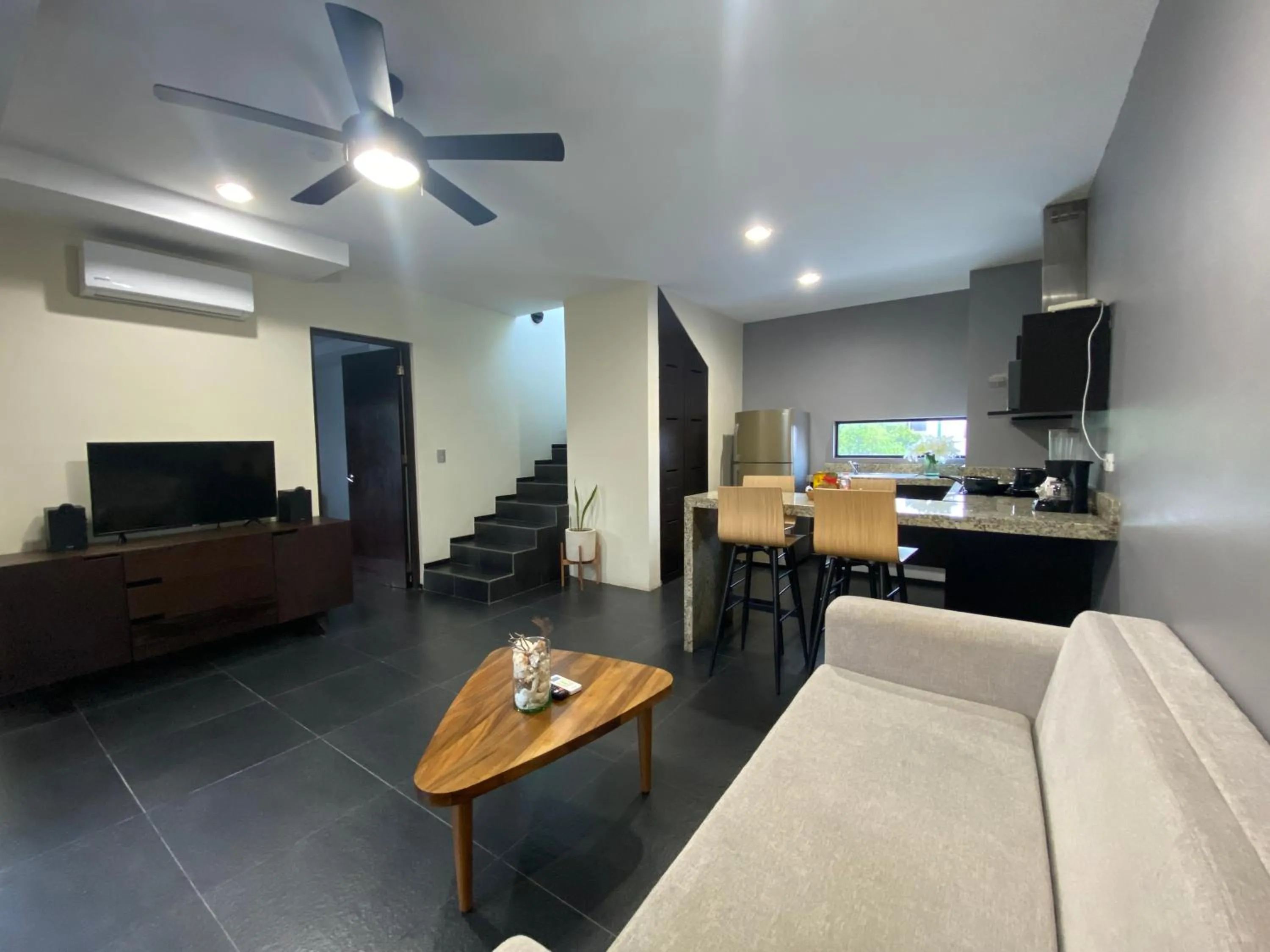 TV and multimedia in Sole Suites Apartments Playa del Carmen