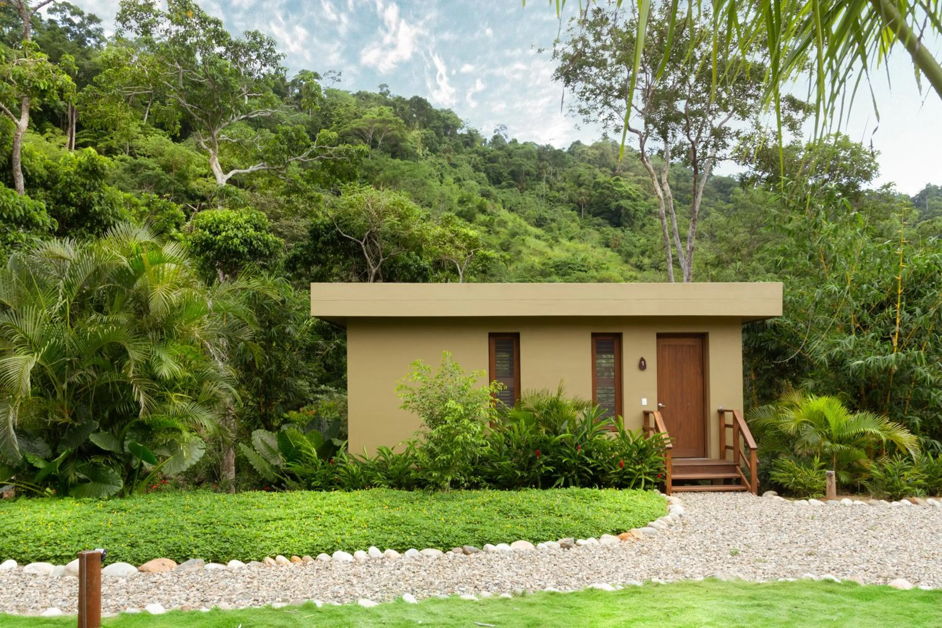 Property building in Senda Koguiwa