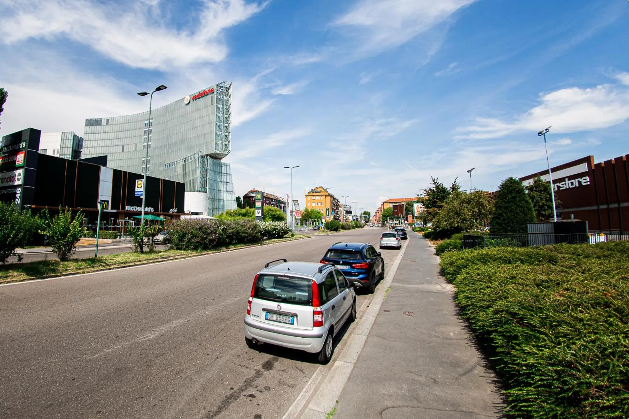 Area and facilities in Lorenteggio 209