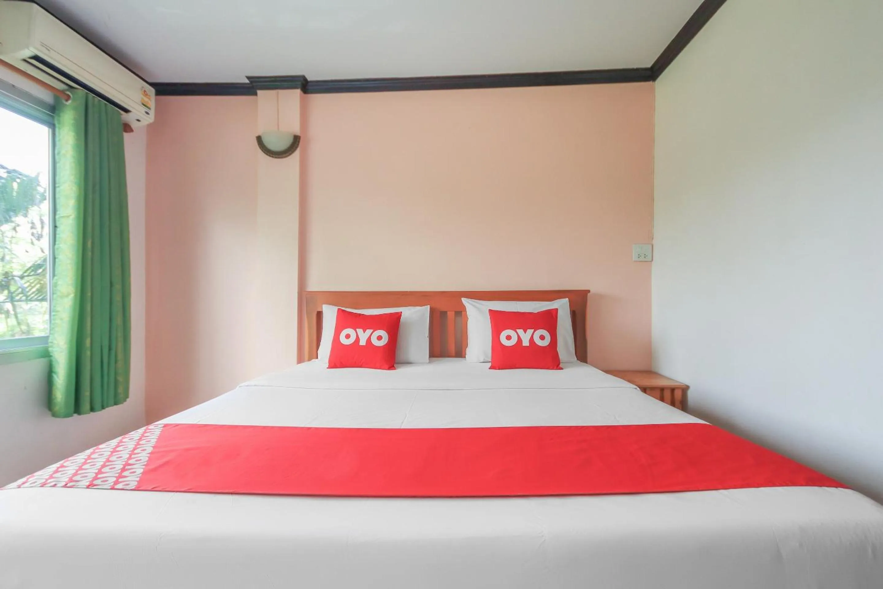 Bedroom in Prickhom Garden Hotel